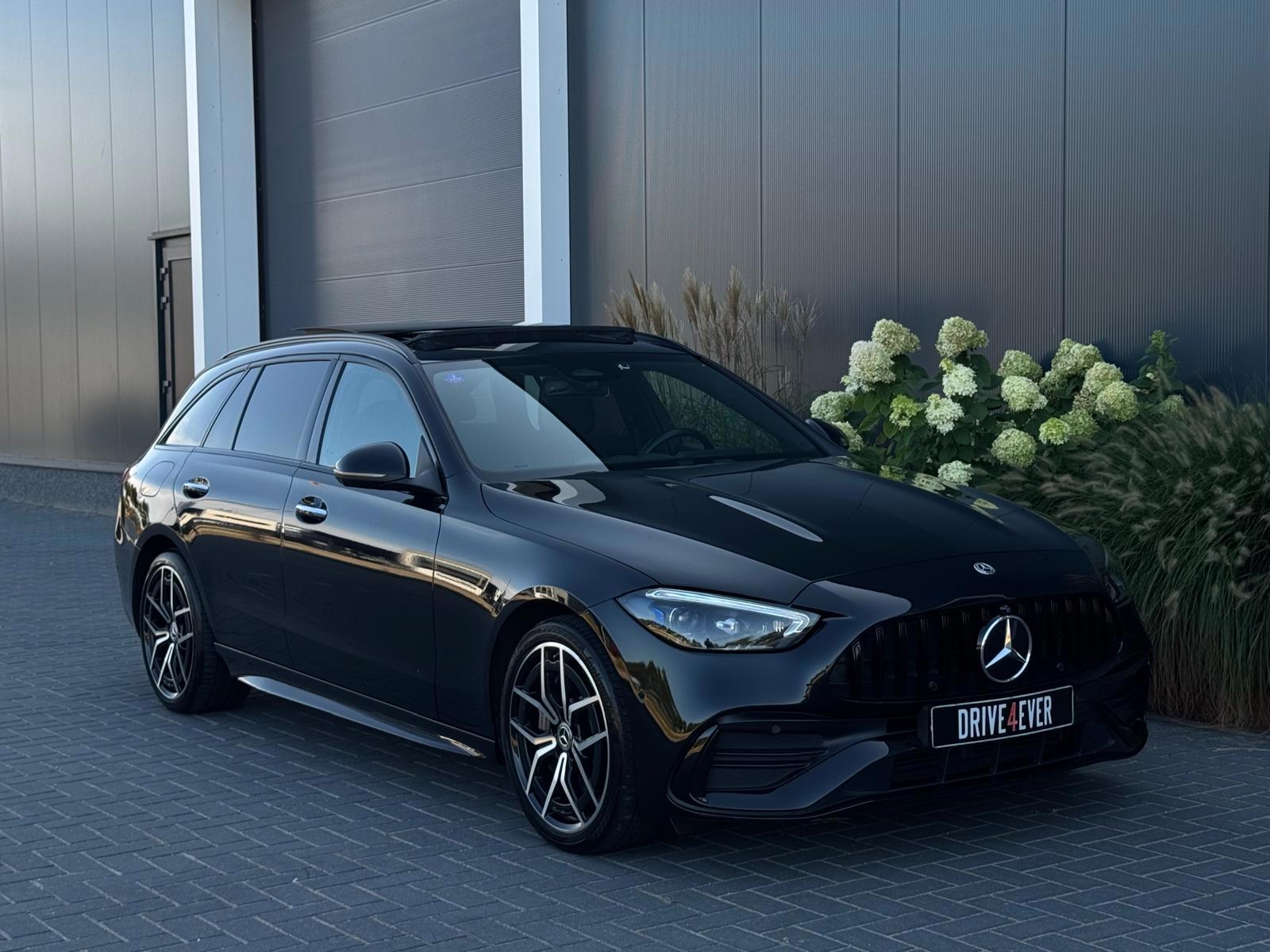 Foto van Mercedes-Benz C 300 E