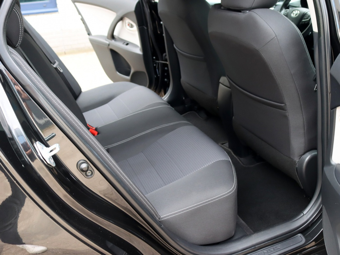 Foto van Toyota Avensis Touring Sports