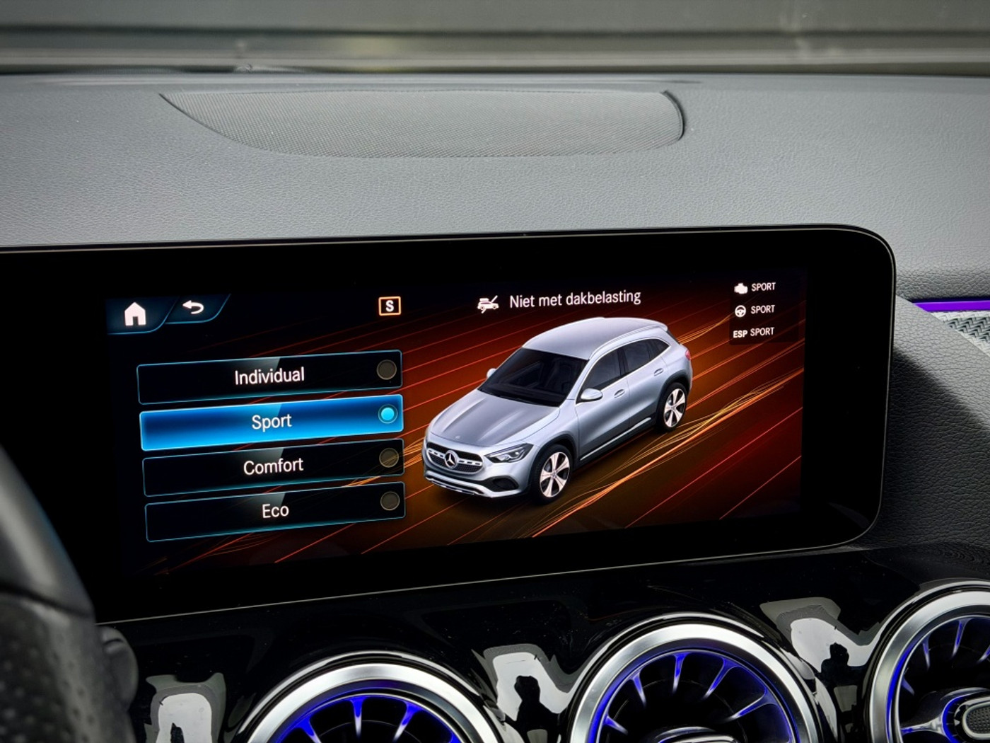 Foto van Mercedes-Benz Gla