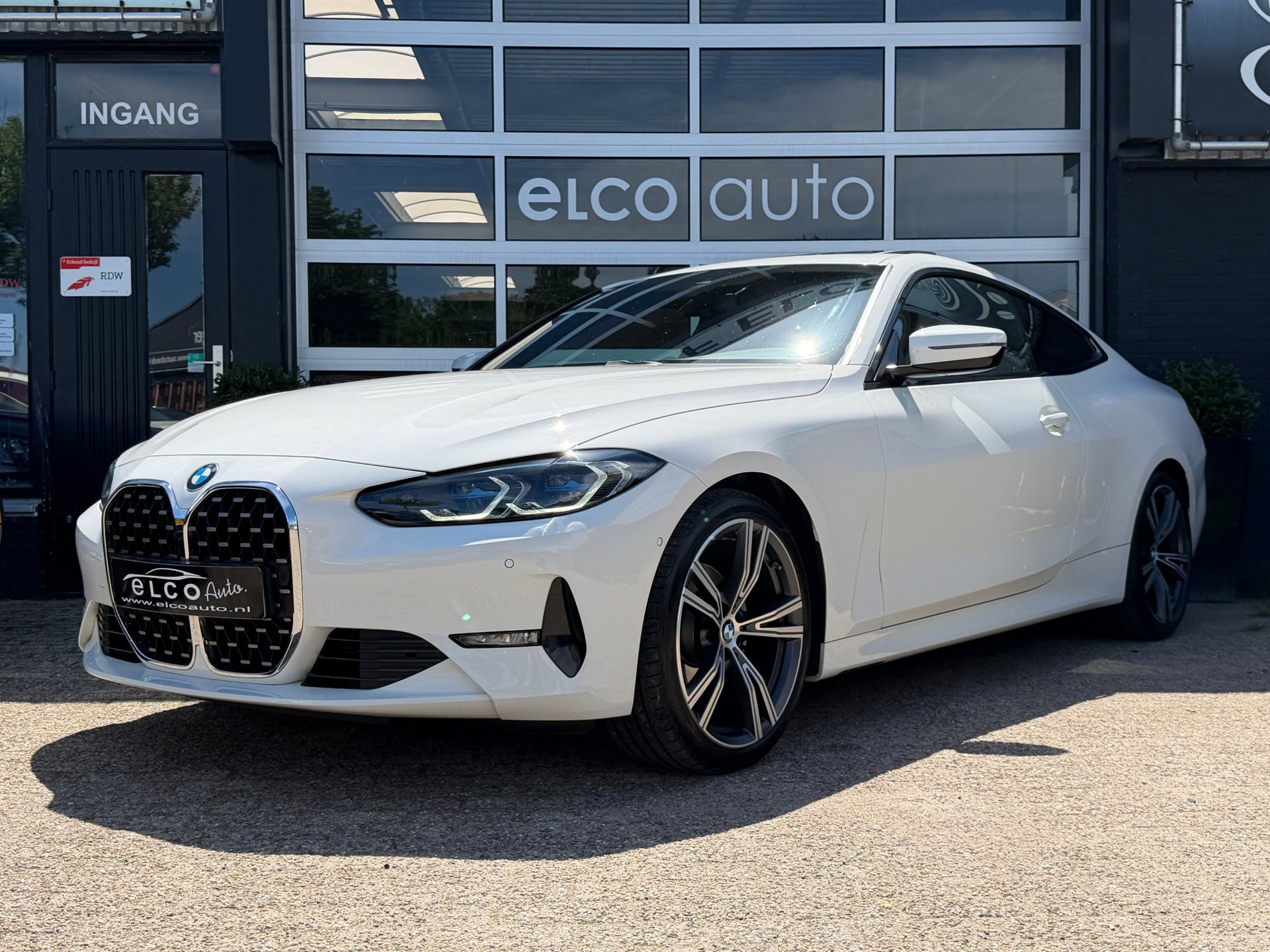 BMW 420i 420i High Executive / Pano 2021 - voorkant