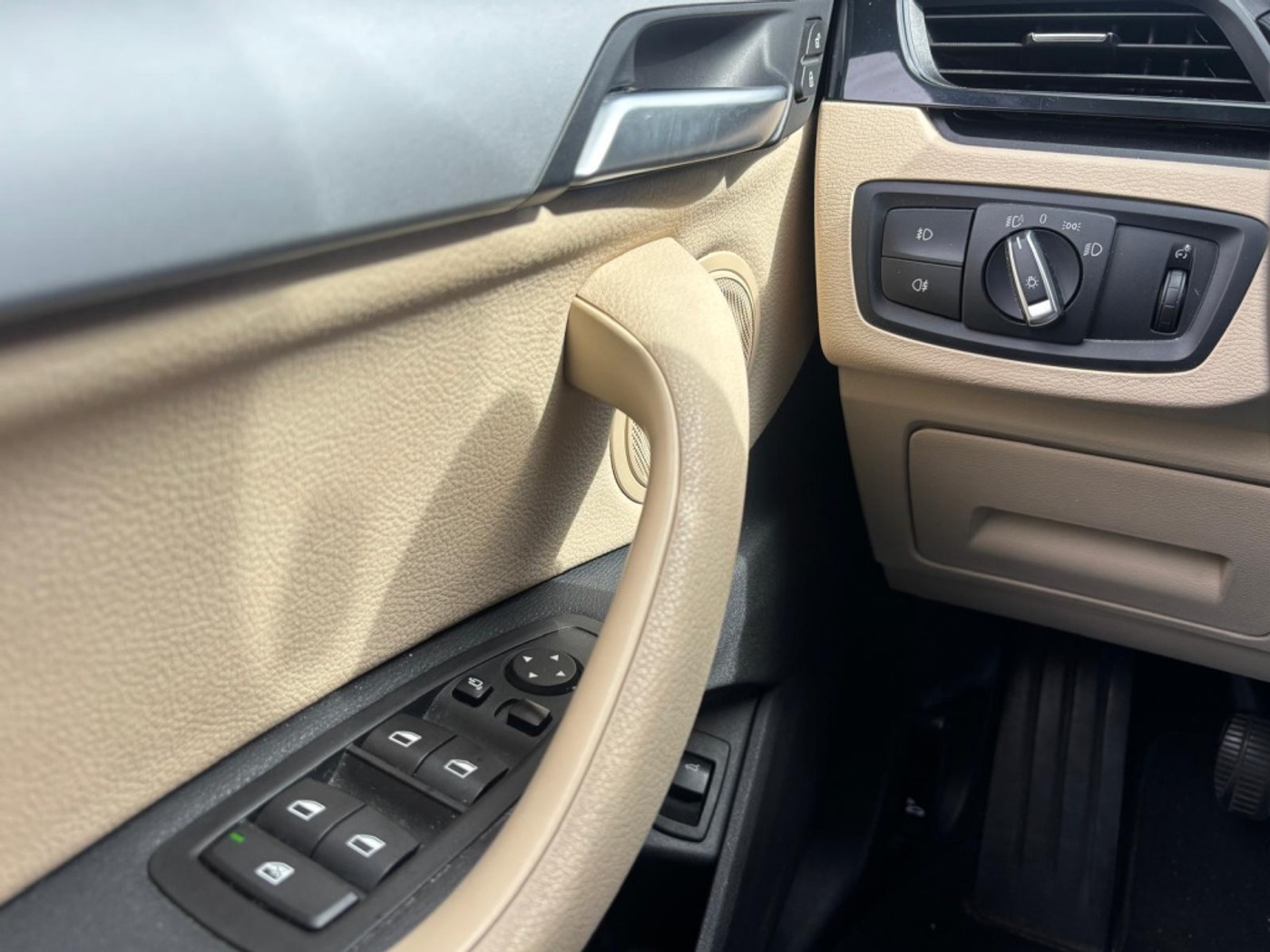 Foto van BMW X1 Sdrive16d