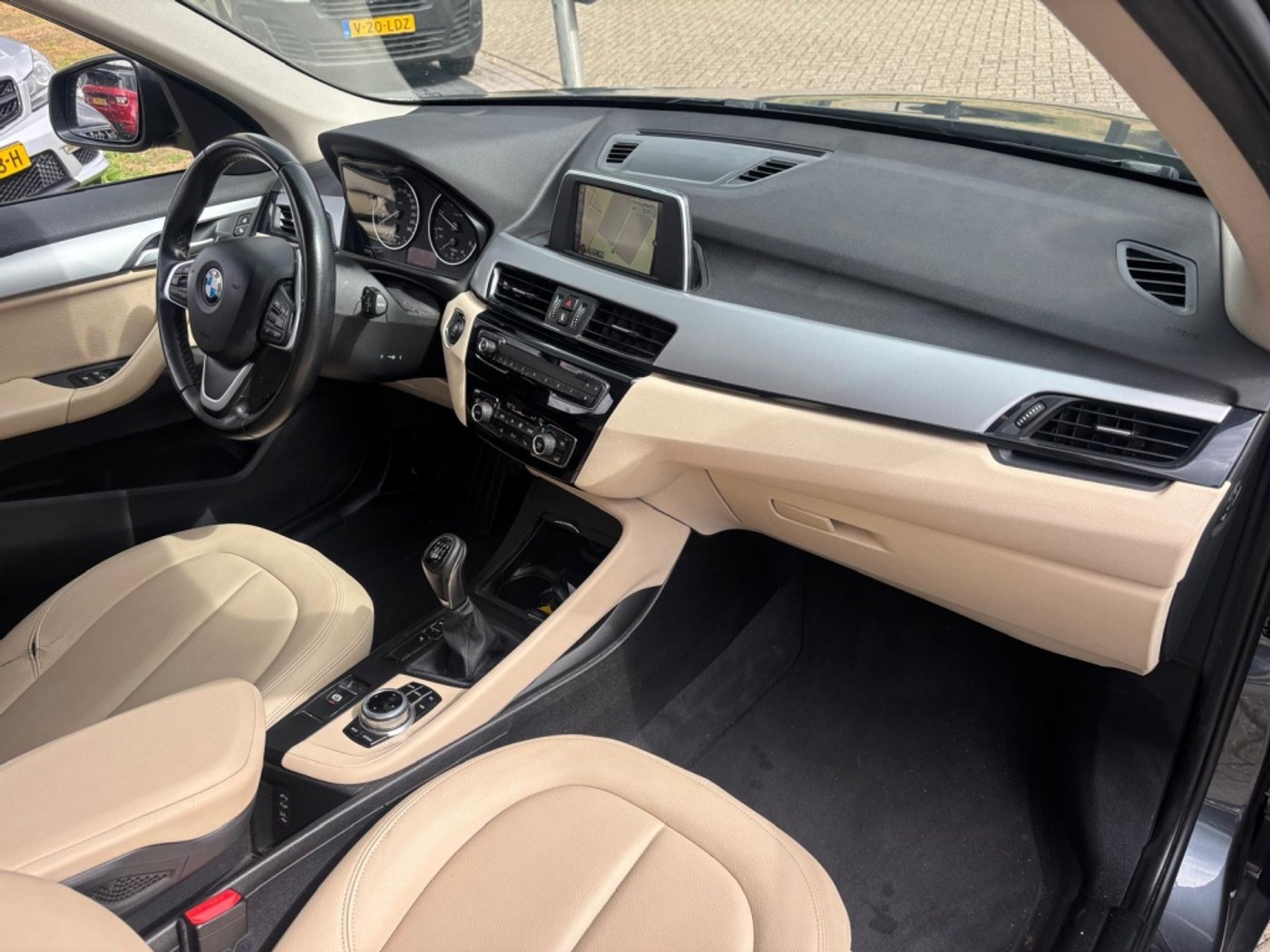 Foto van BMW X1 Sdrive16d