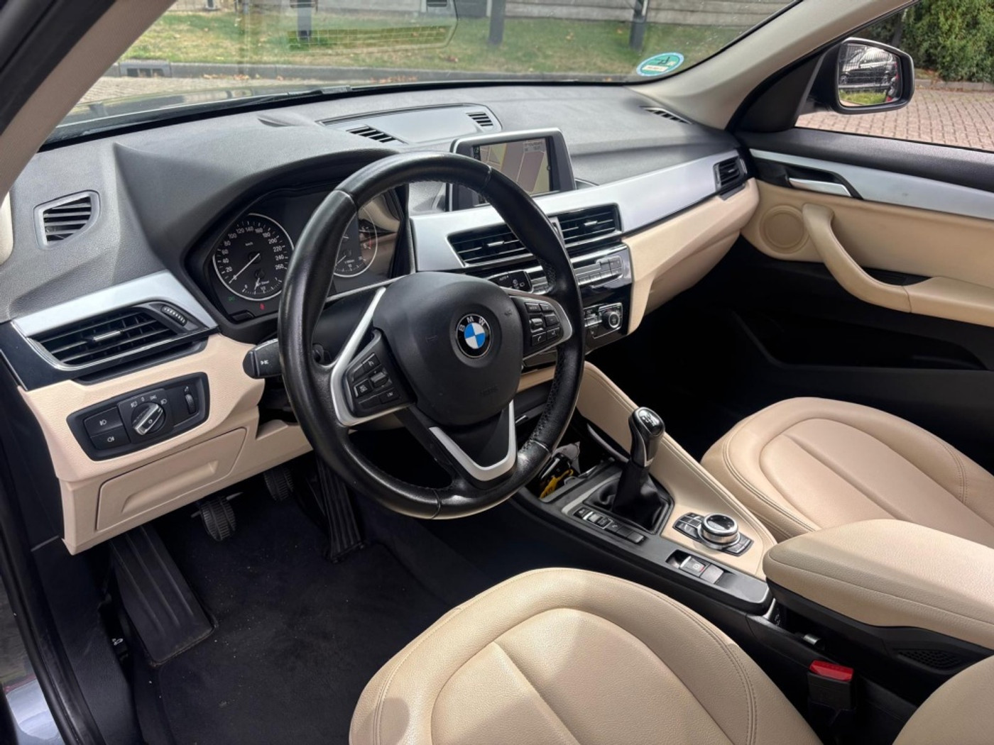 Foto van BMW X1 Sdrive16d