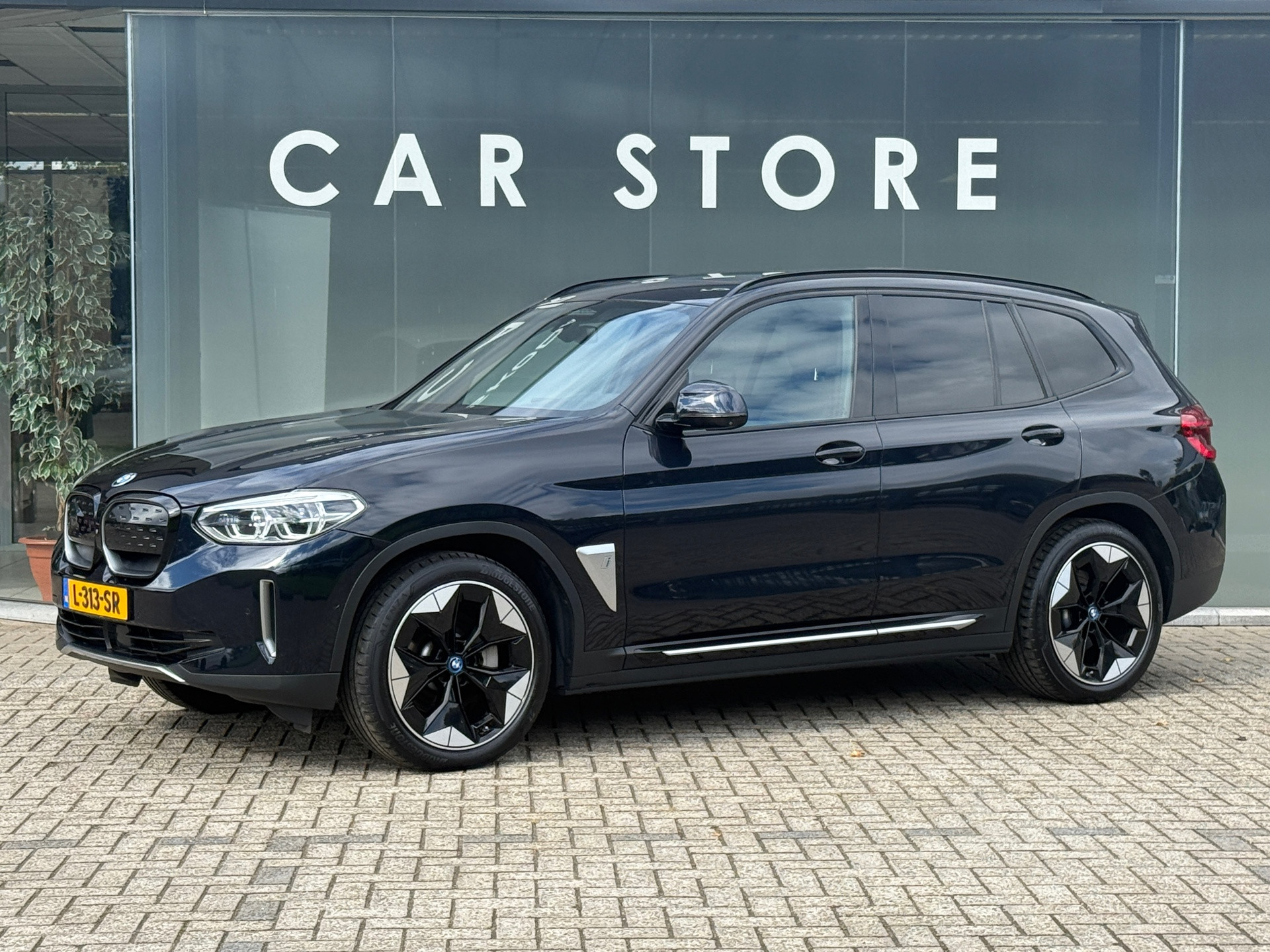 BMW Ix3 High Executive 80 kWh 95% SOH Shadow Line 2021 - voorkant