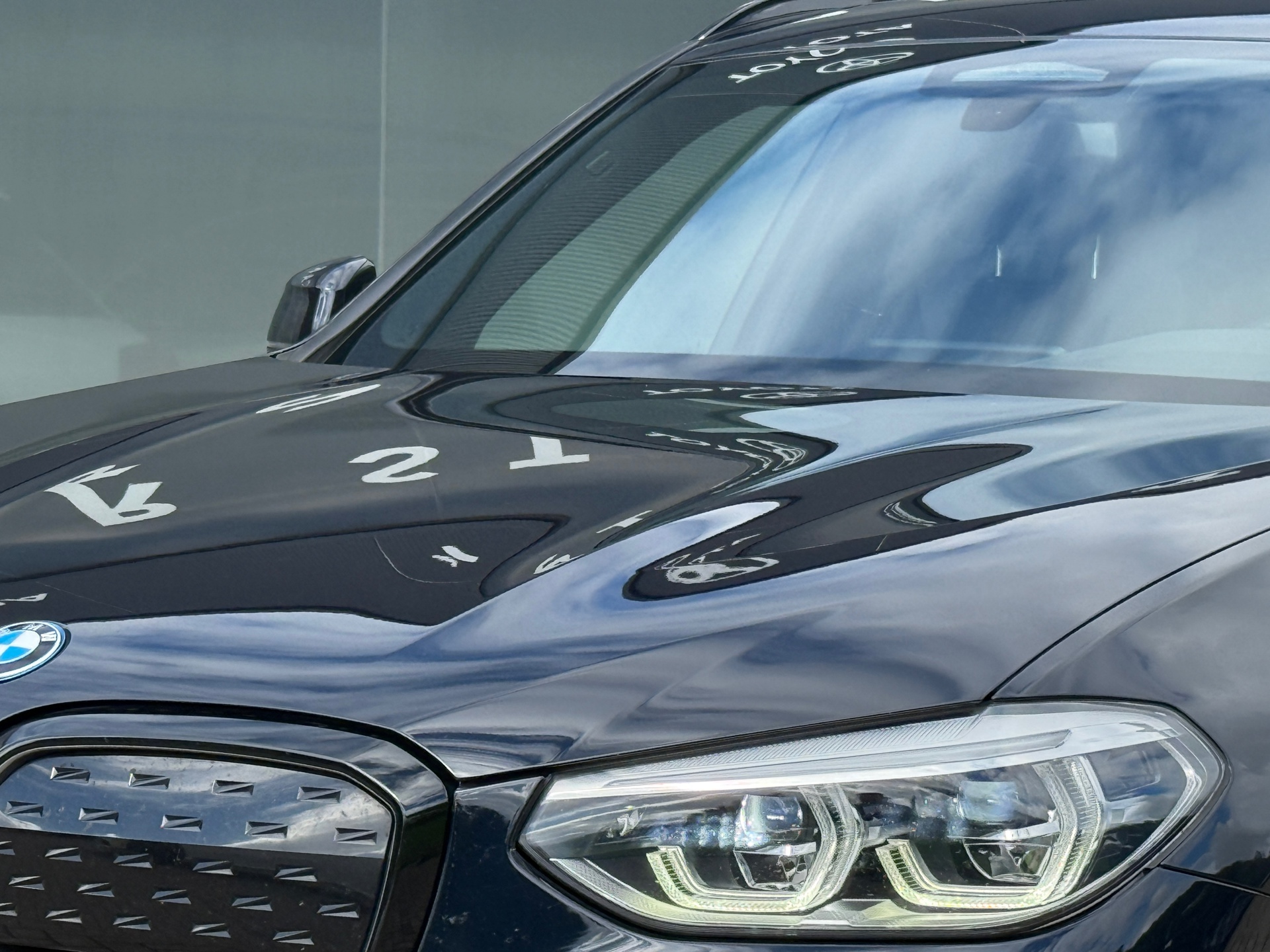 Foto van BMW Ix3