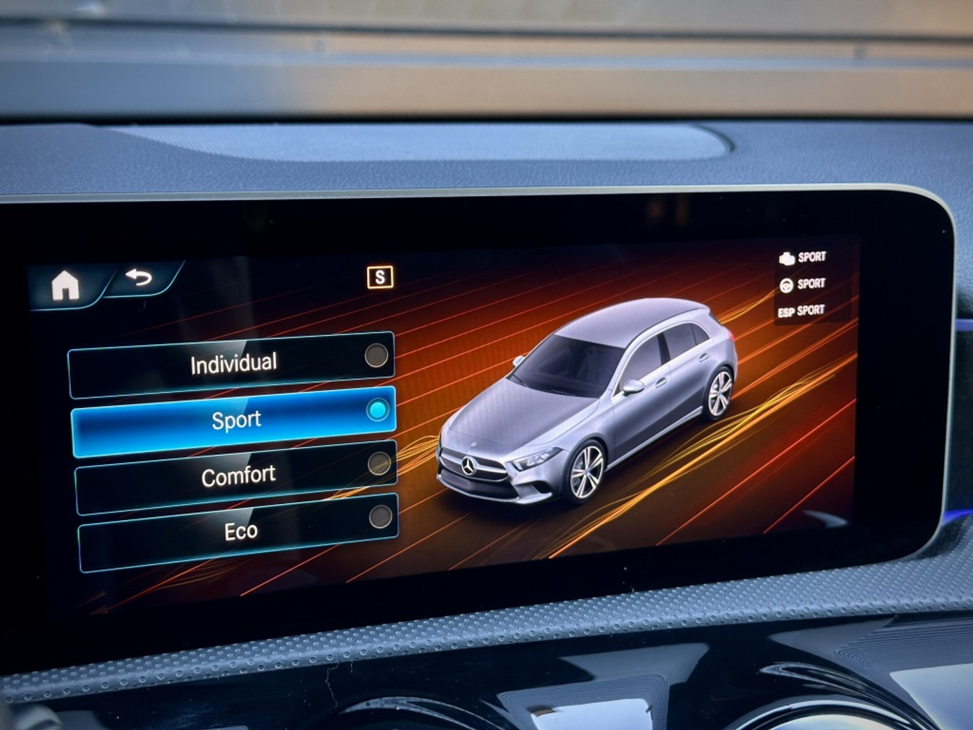 Foto van Mercedes-Benz A 250
