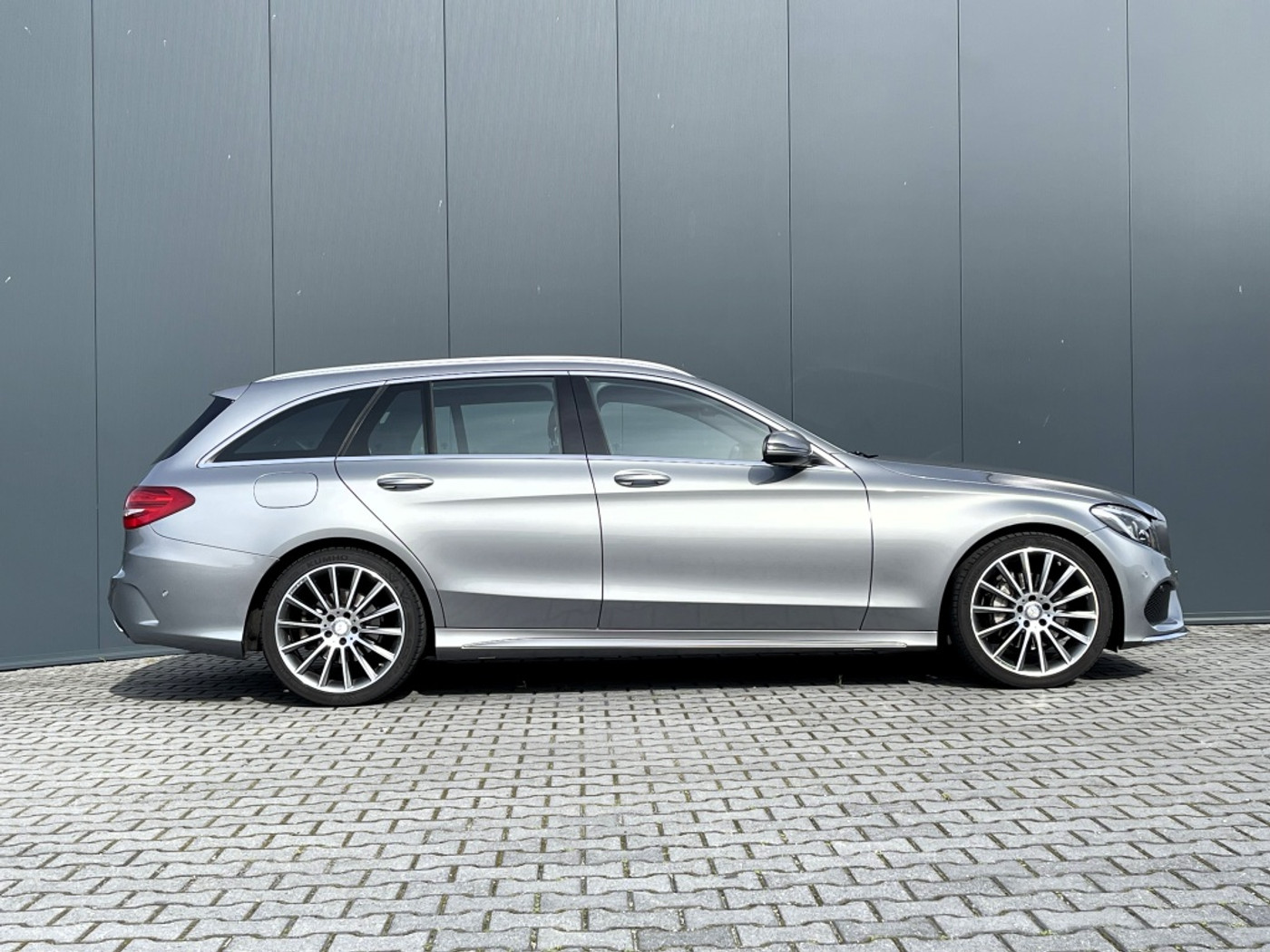 Foto van Mercedes-Benz C 200