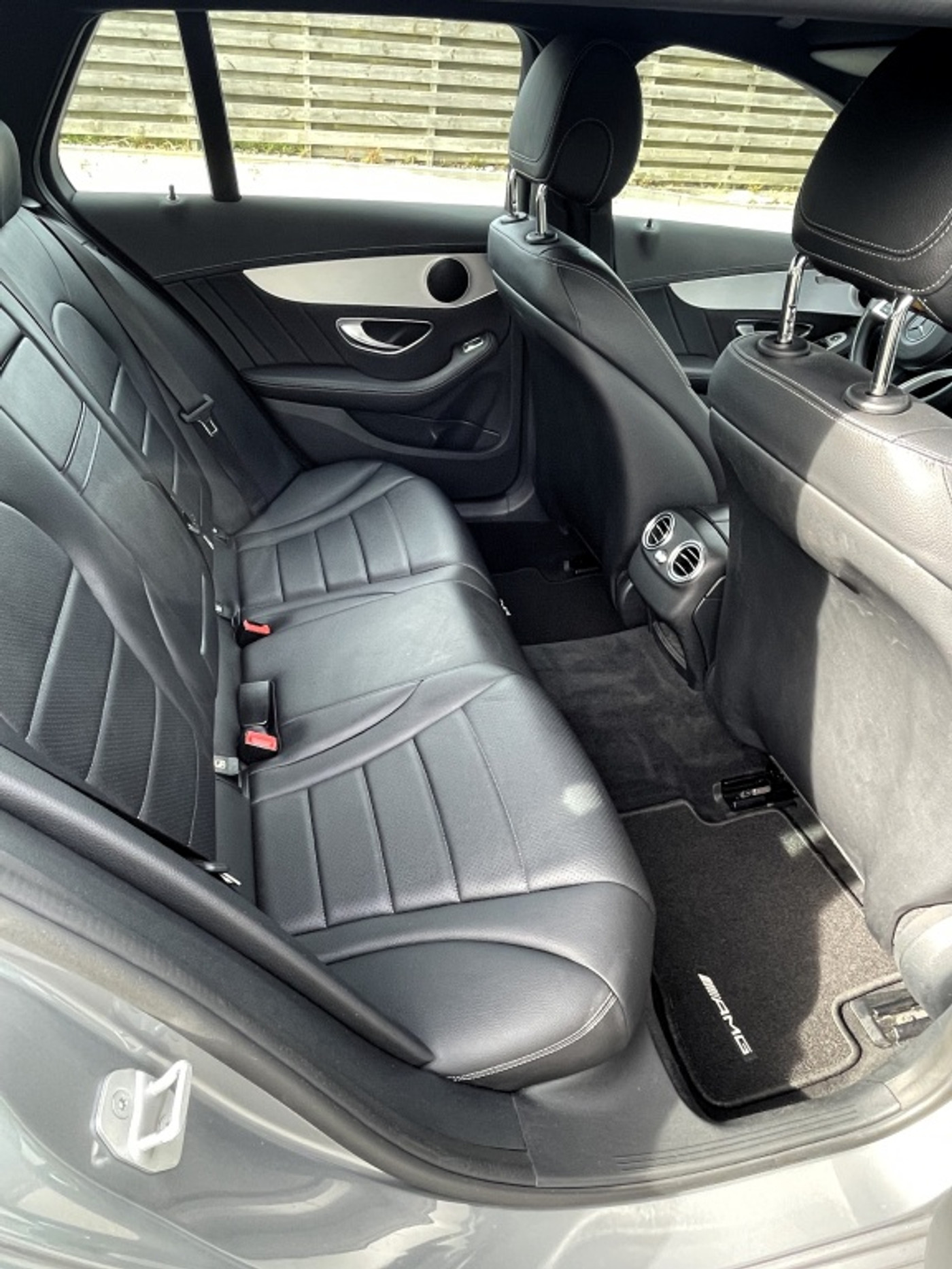 Foto van Mercedes-Benz C 200