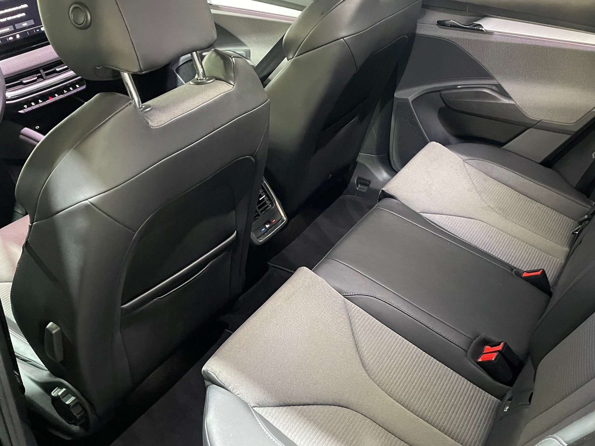 Foto van Skoda Enyaq 80