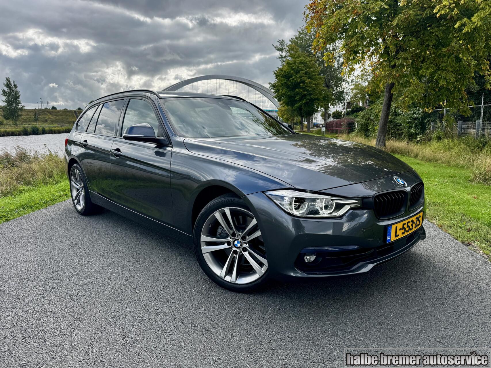 BMW 330i xDrive 330i xDrive Edition Sport |HUD|Pano|Leer 2017 - voorkant