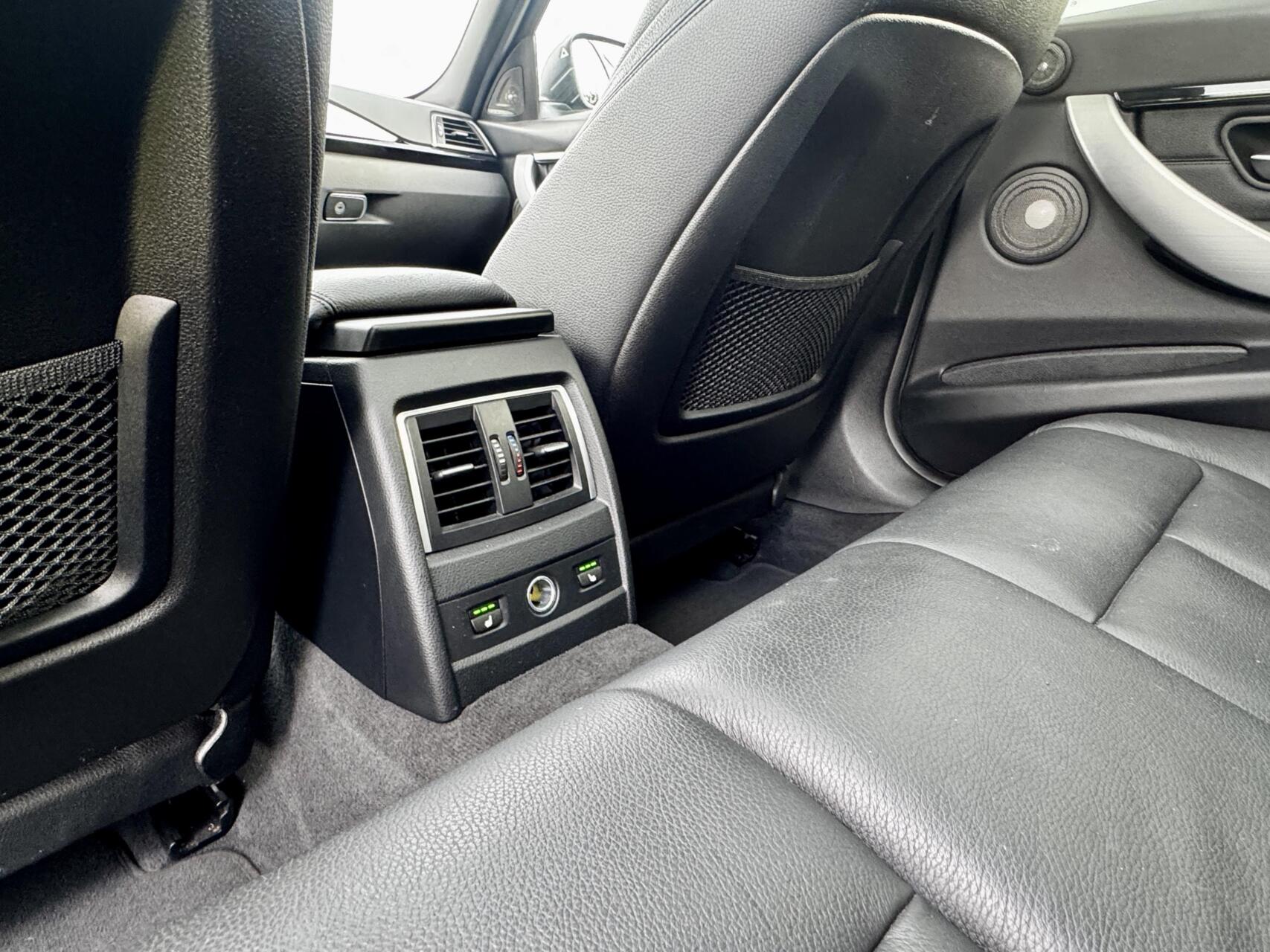 Foto van BMW 330i xDrive