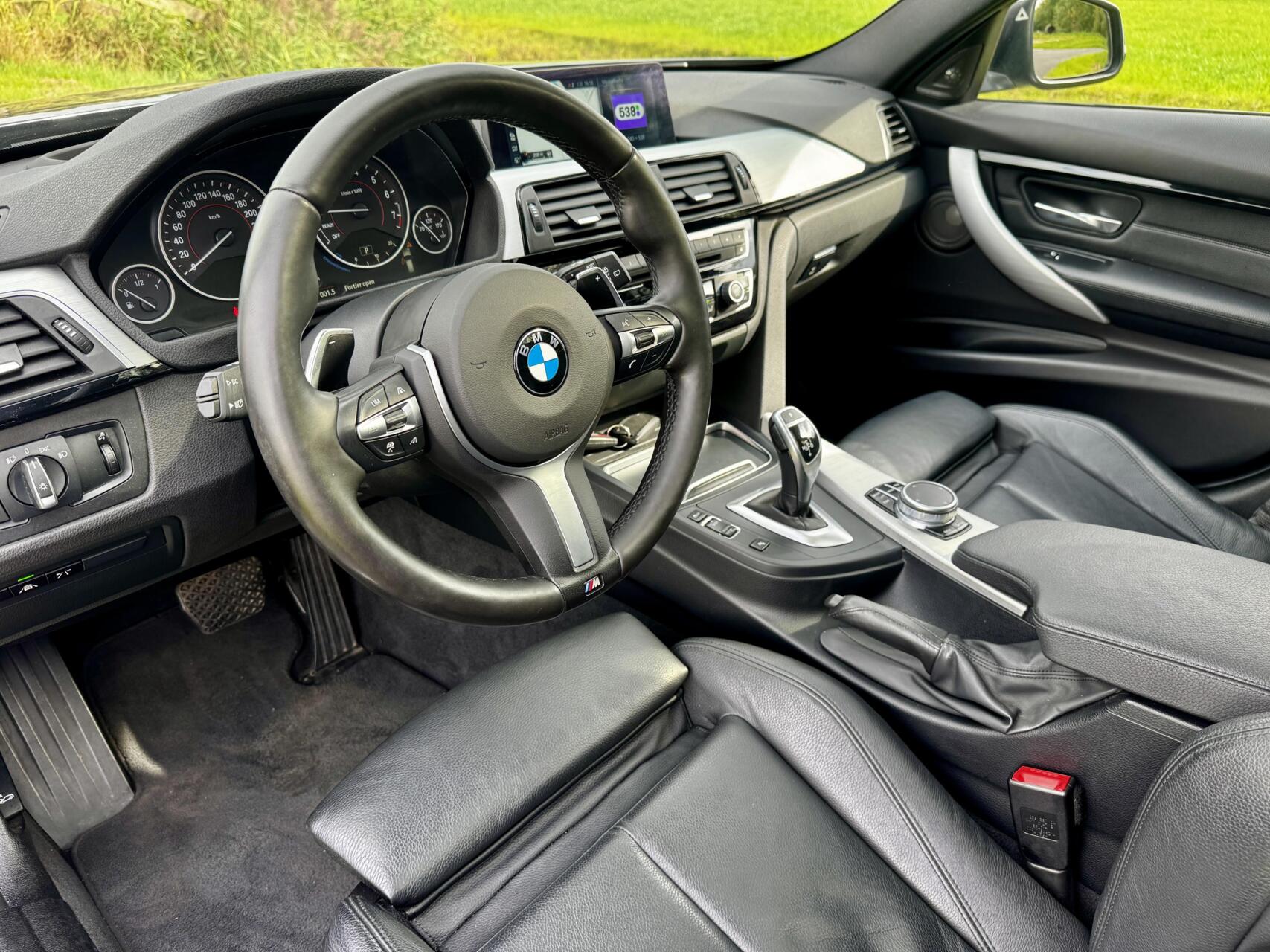Foto van BMW 330i xDrive