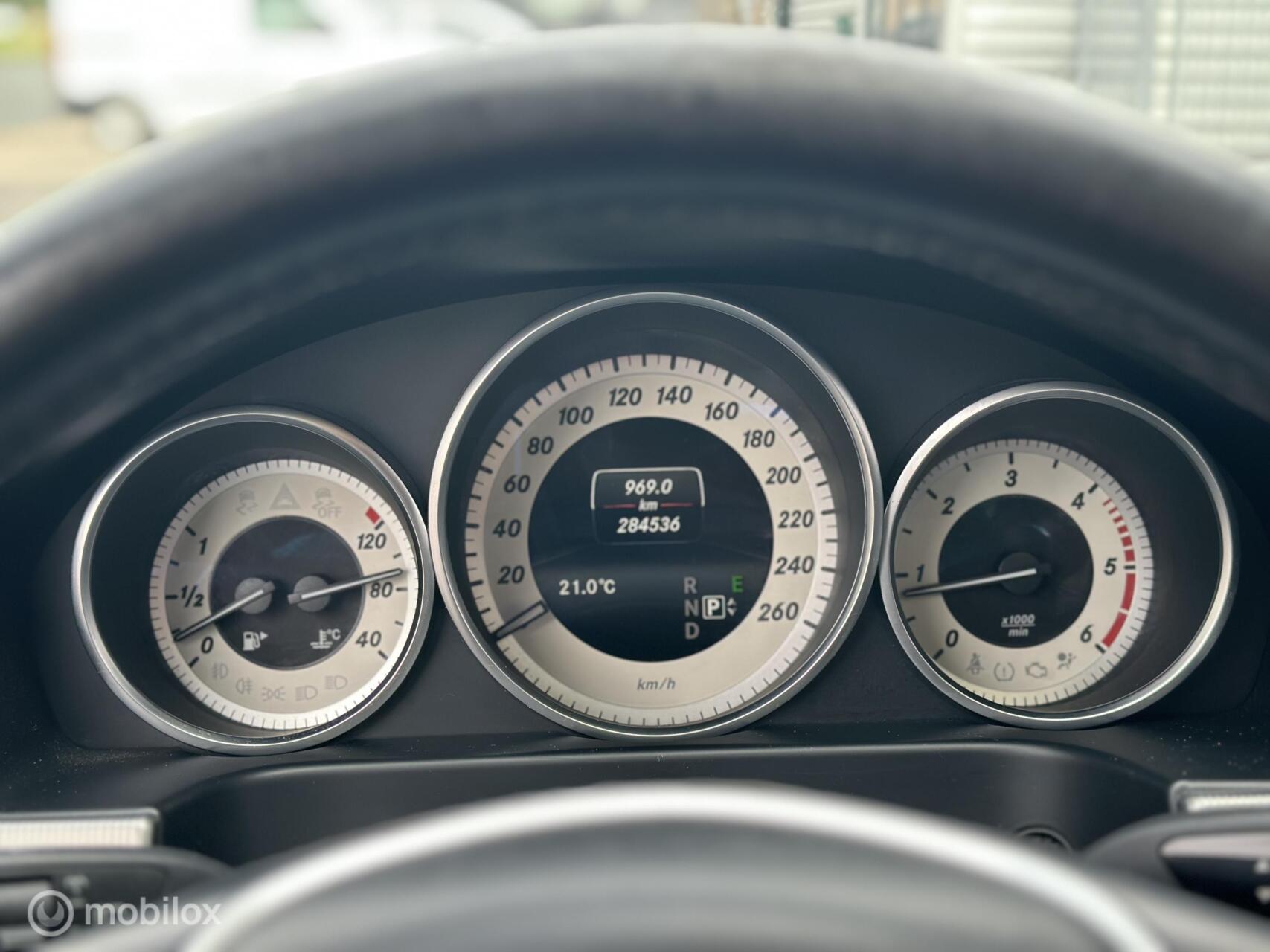 Foto van Mercedes-Benz E 200 Bluetec