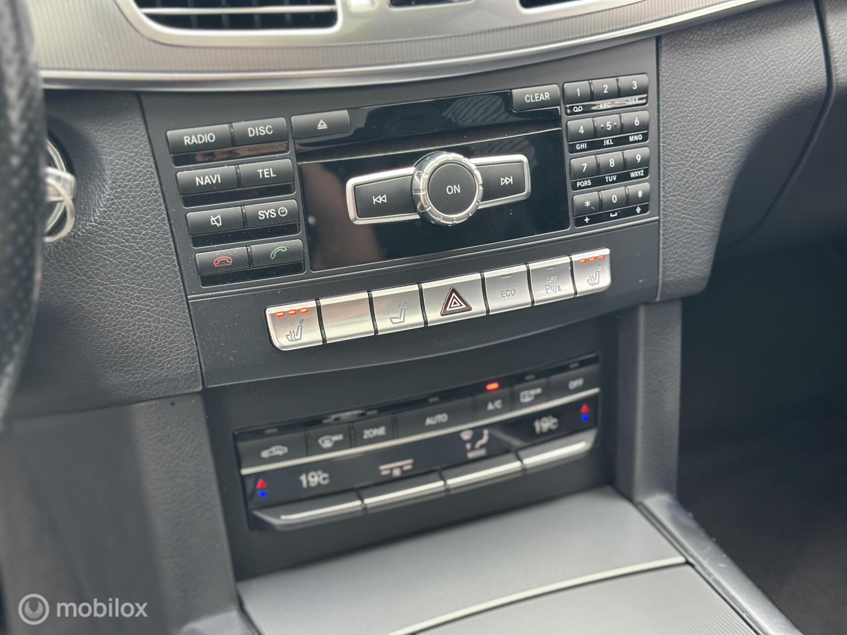 Foto van Mercedes-Benz E 200 Bluetec
