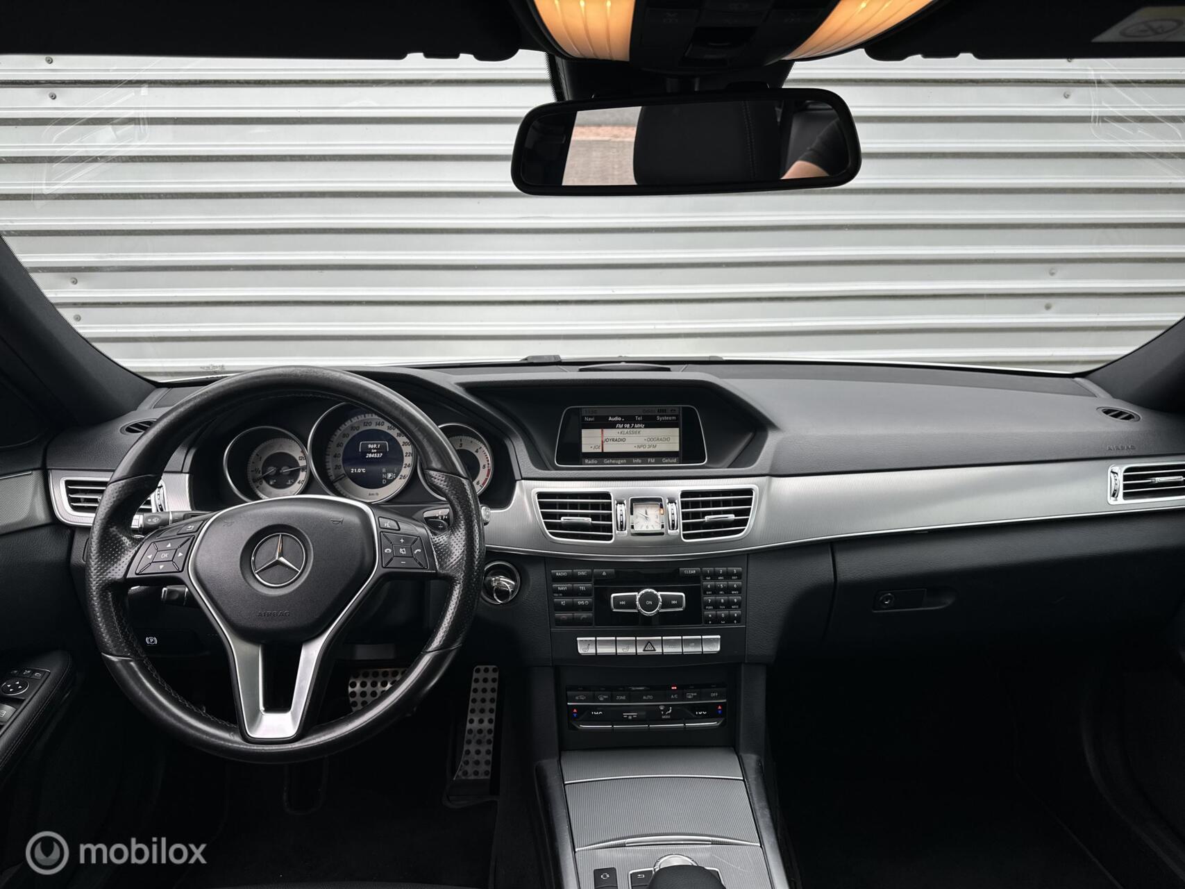 Foto van Mercedes-Benz E 200 Bluetec