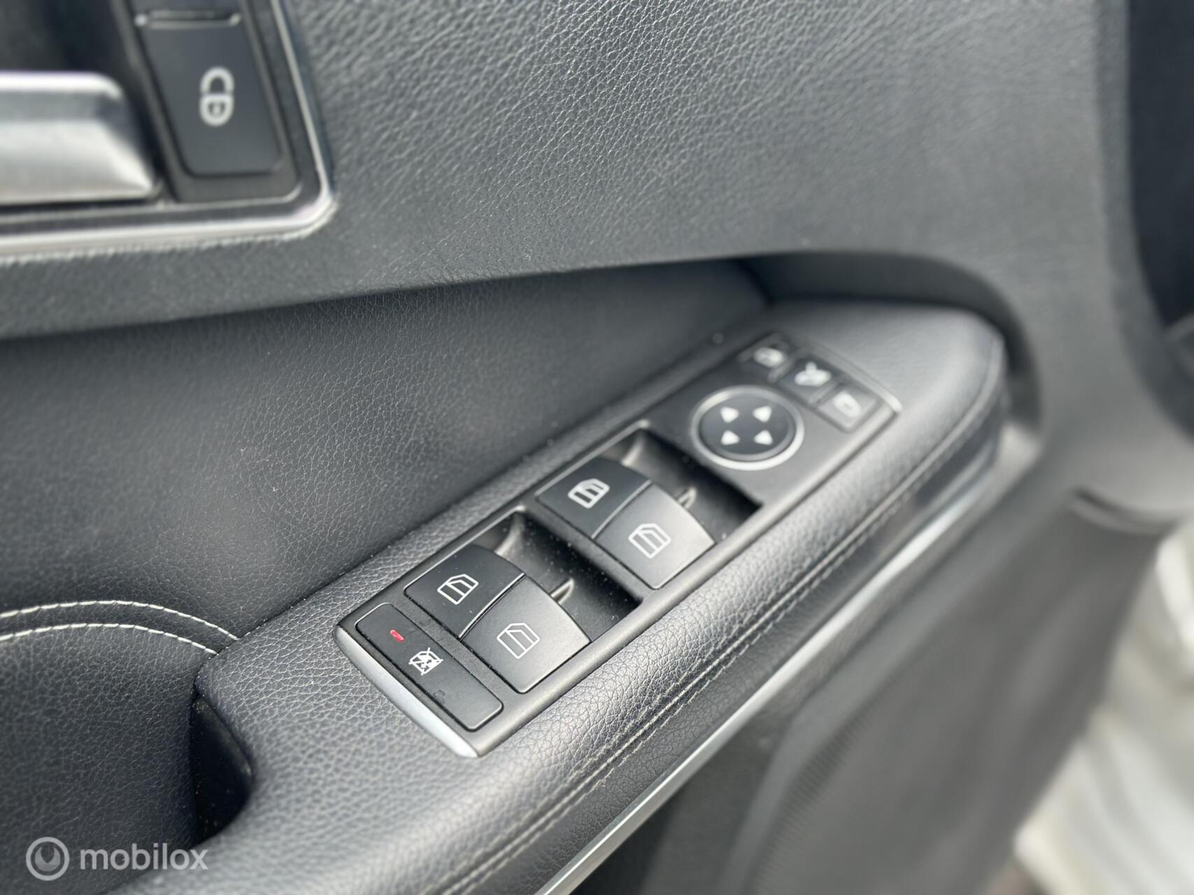Foto van Mercedes-Benz E 200 Bluetec