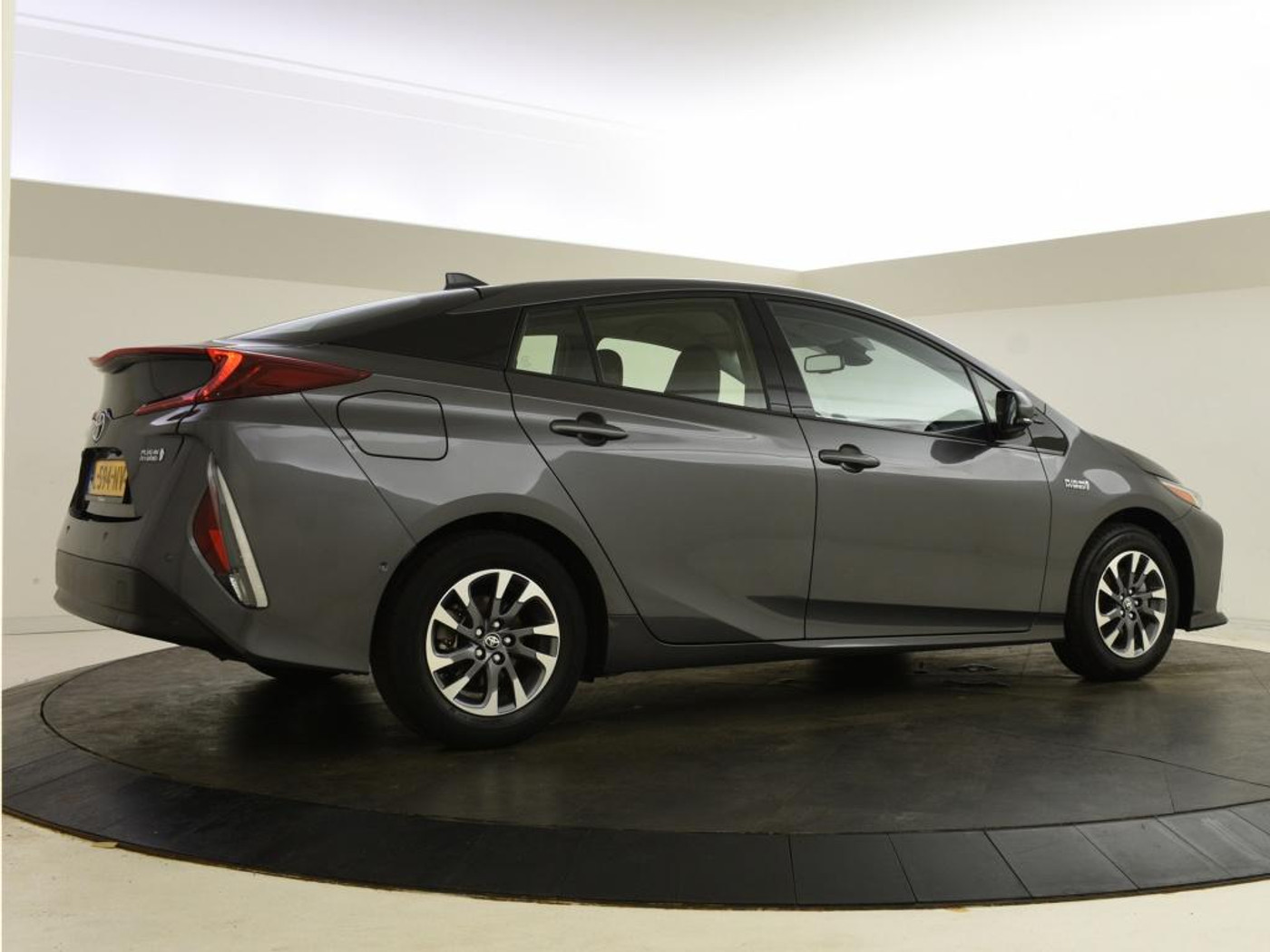 Foto van Toyota Toyota Prius PHV