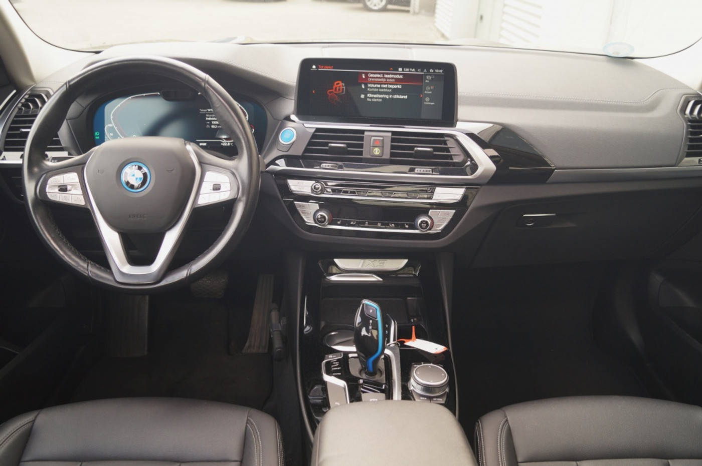 Foto van BMW Ix3