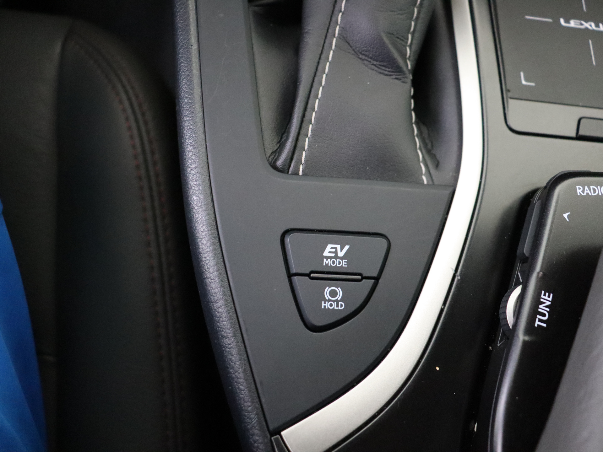 Foto van Lexus Lexus Ux250h