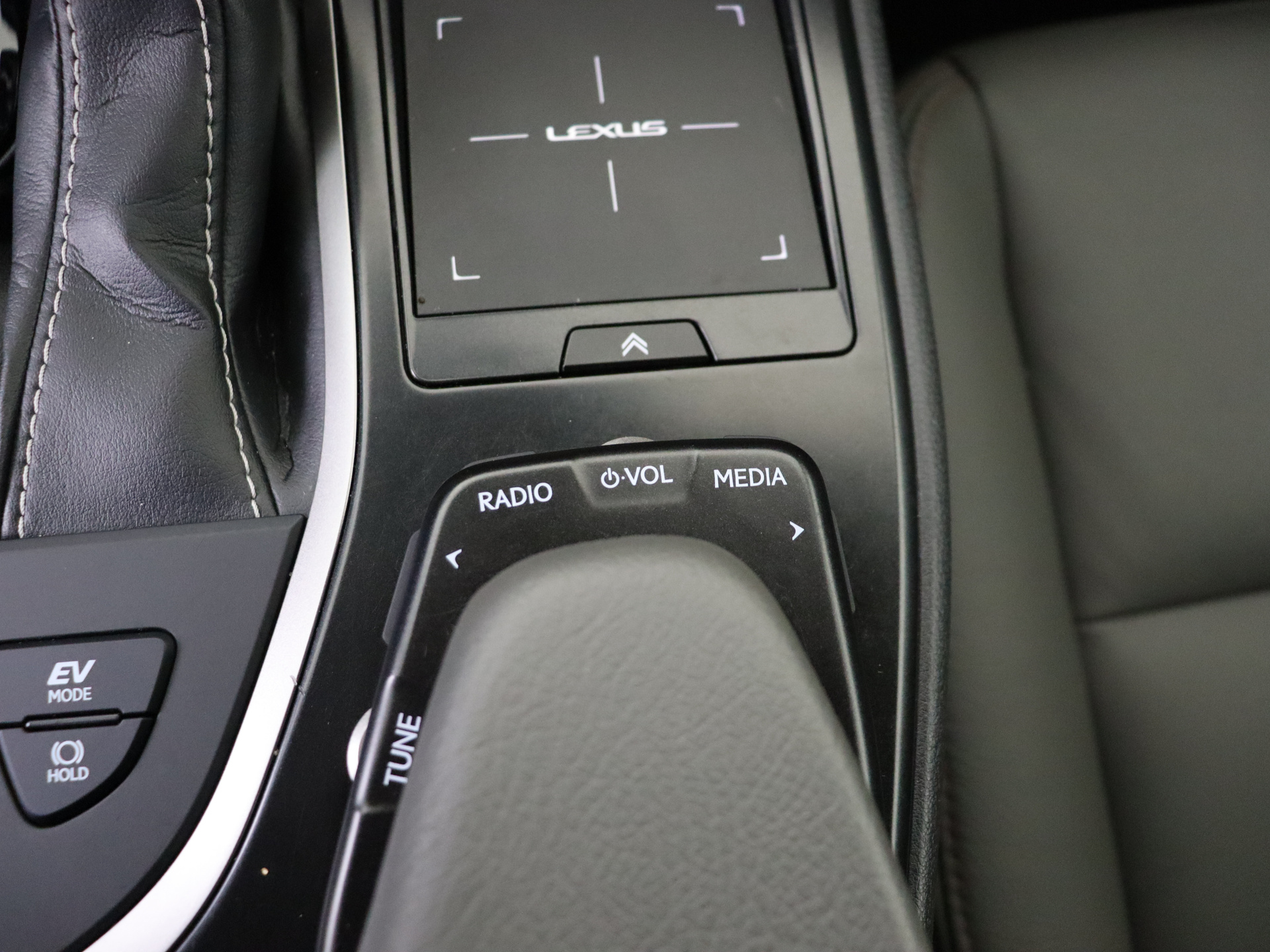 Foto van Lexus Lexus Ux250h