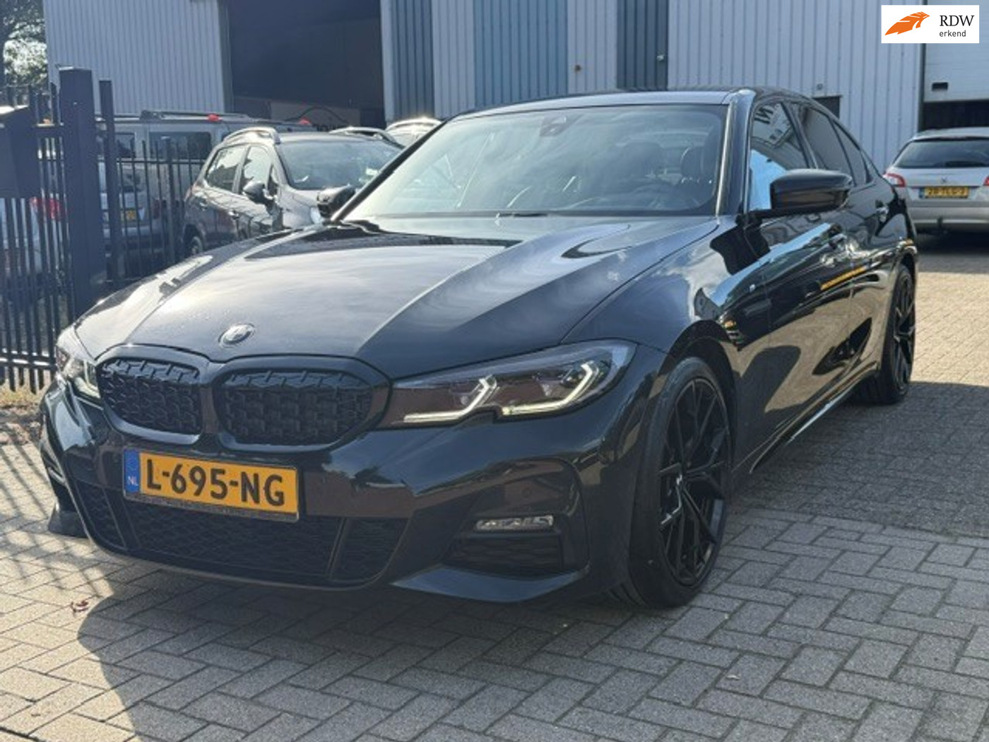 BMW 320d 320d High Executive M Sport Keyless Laser Memory! 2020 - voorkant