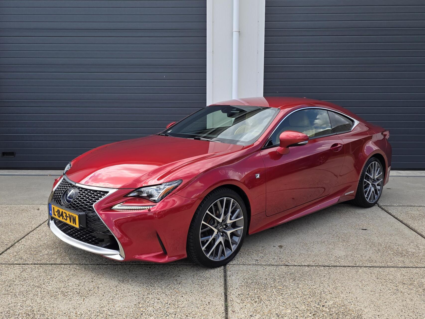 Lexus Lexus Rc300h 300h F SPORT 2017 - voorkant