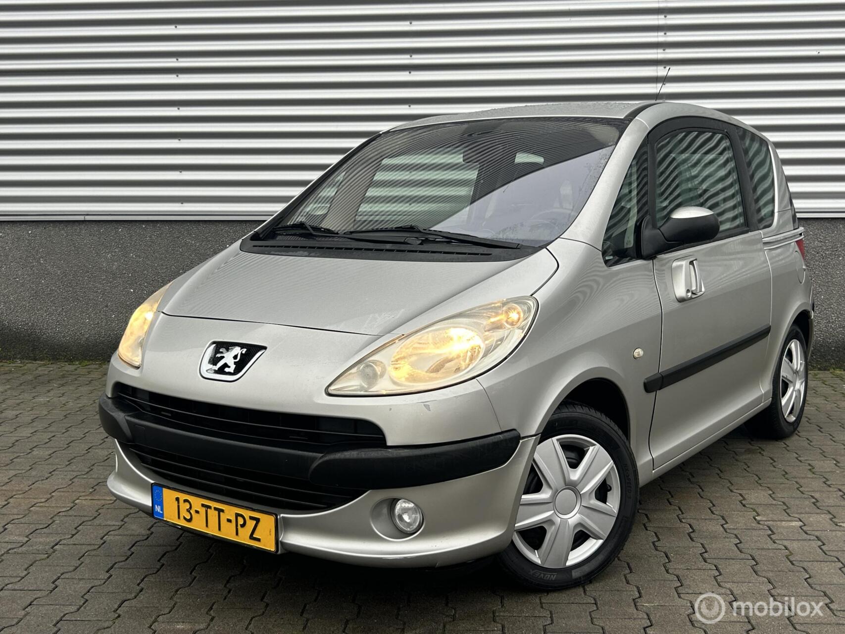 Peugeot 1007 1.4-16V Gentry 2007 - voorkant