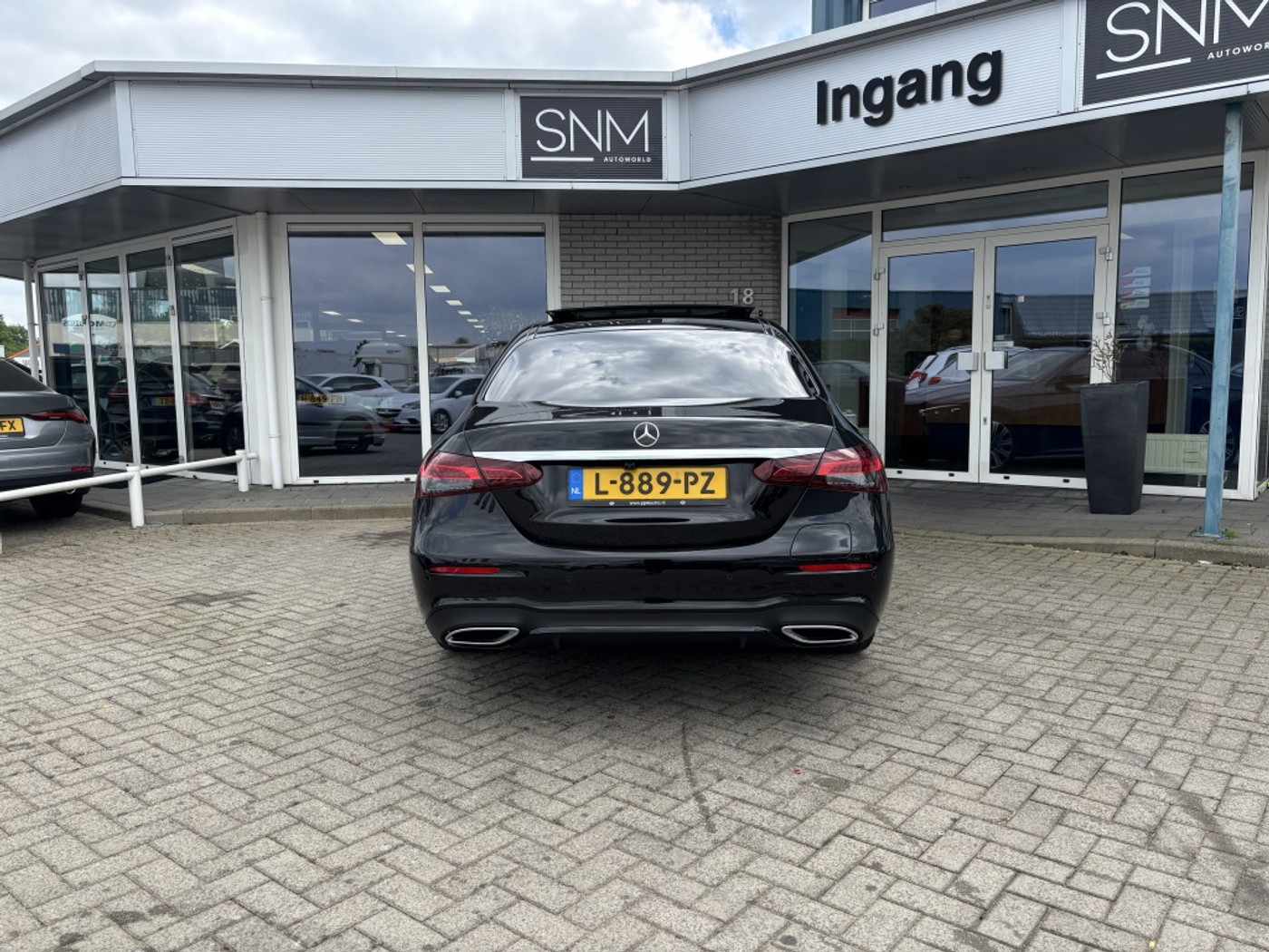 Foto van Mercedes-Benz E 300 E