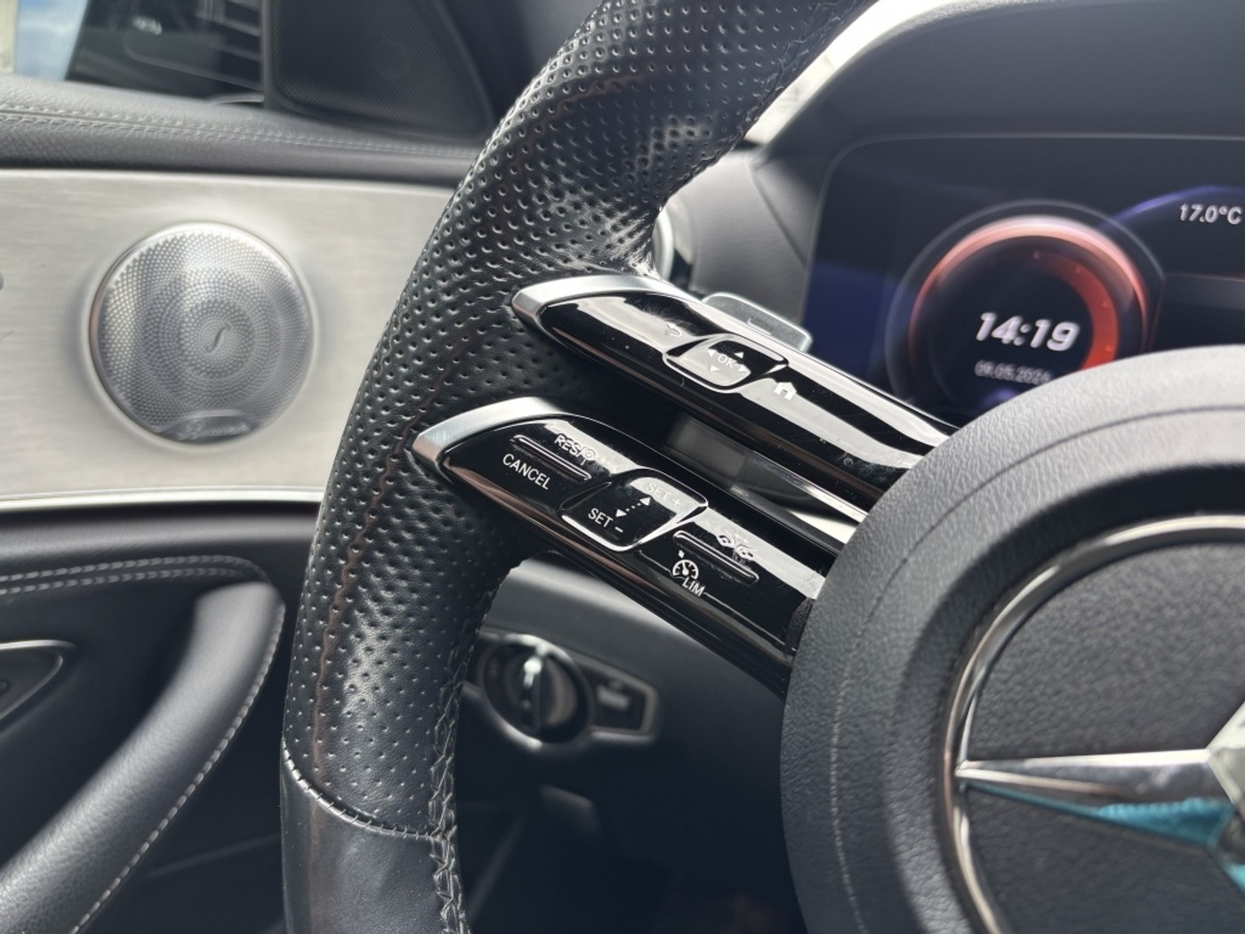 Foto van Mercedes-Benz E 300 E