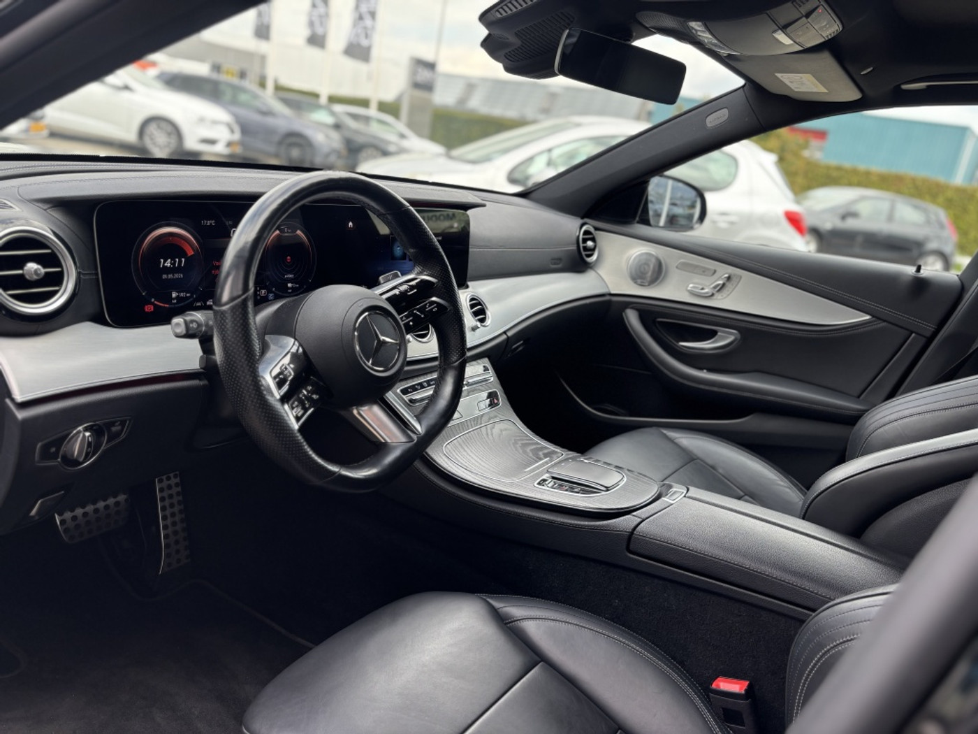 Foto van Mercedes-Benz E 300 E