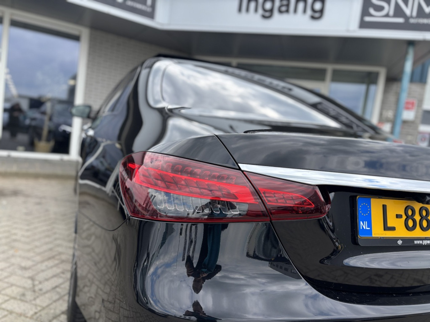 Foto van Mercedes-Benz E 300 E
