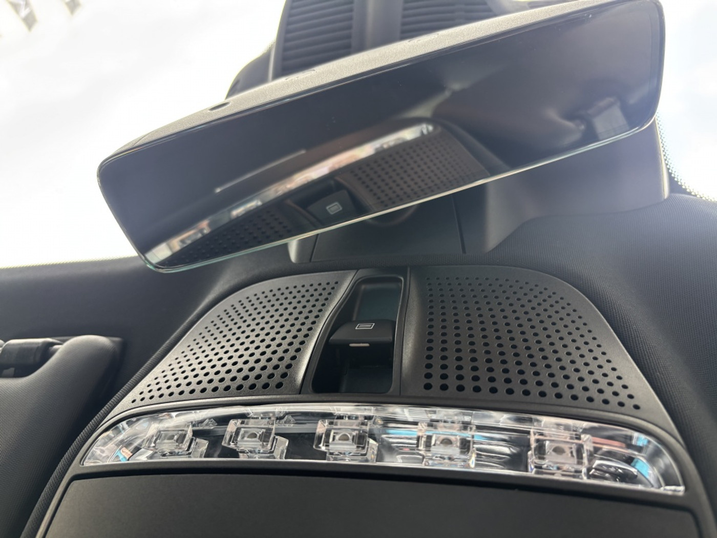Foto van Mercedes-Benz E 300 E