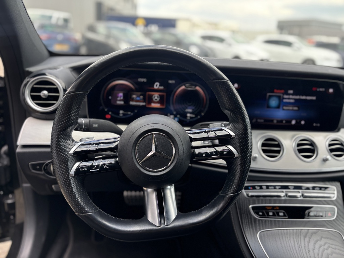 Foto van Mercedes-Benz E 300 E