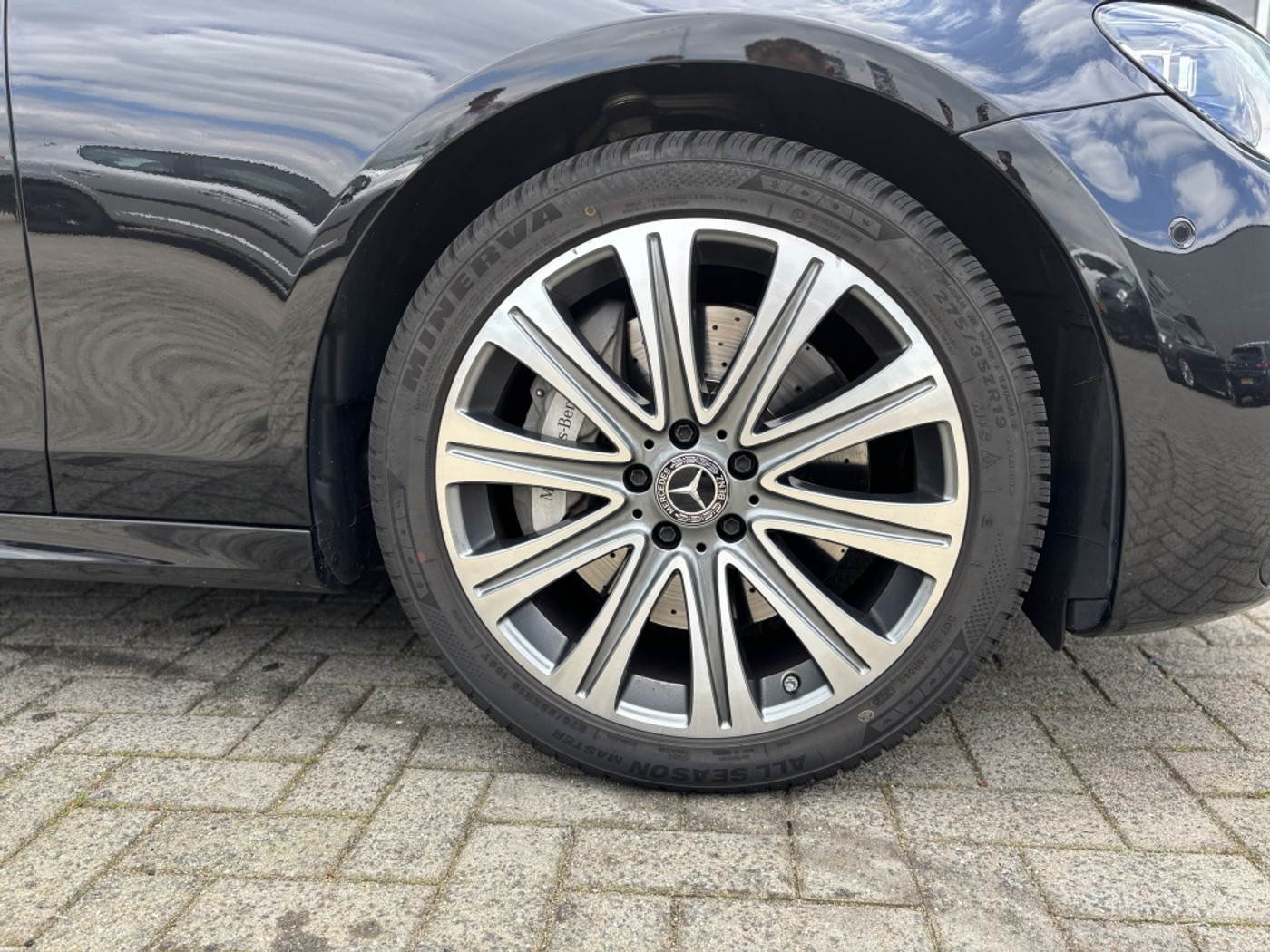 Foto van Mercedes-Benz E 300 E