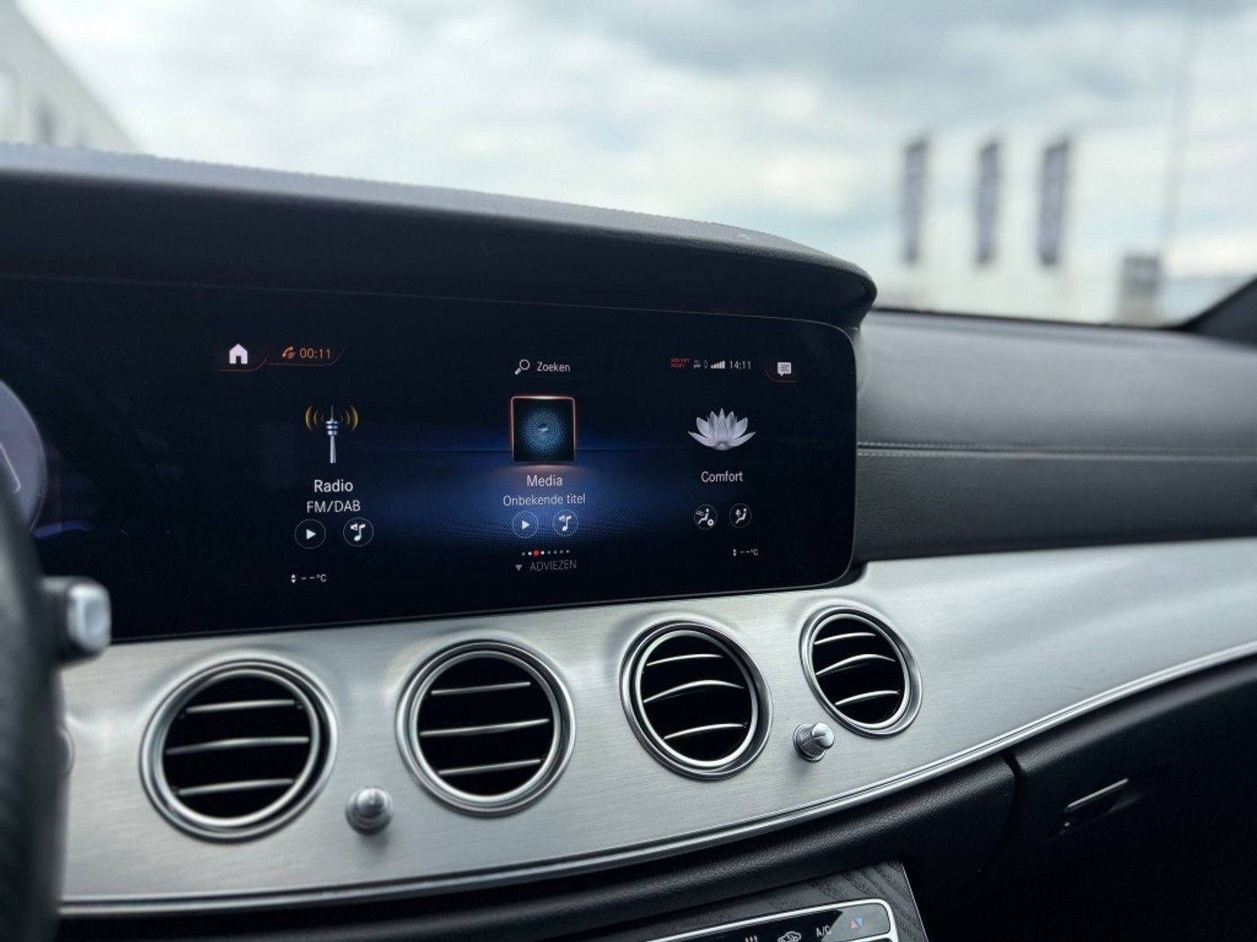 Foto van Mercedes-Benz E 300 E