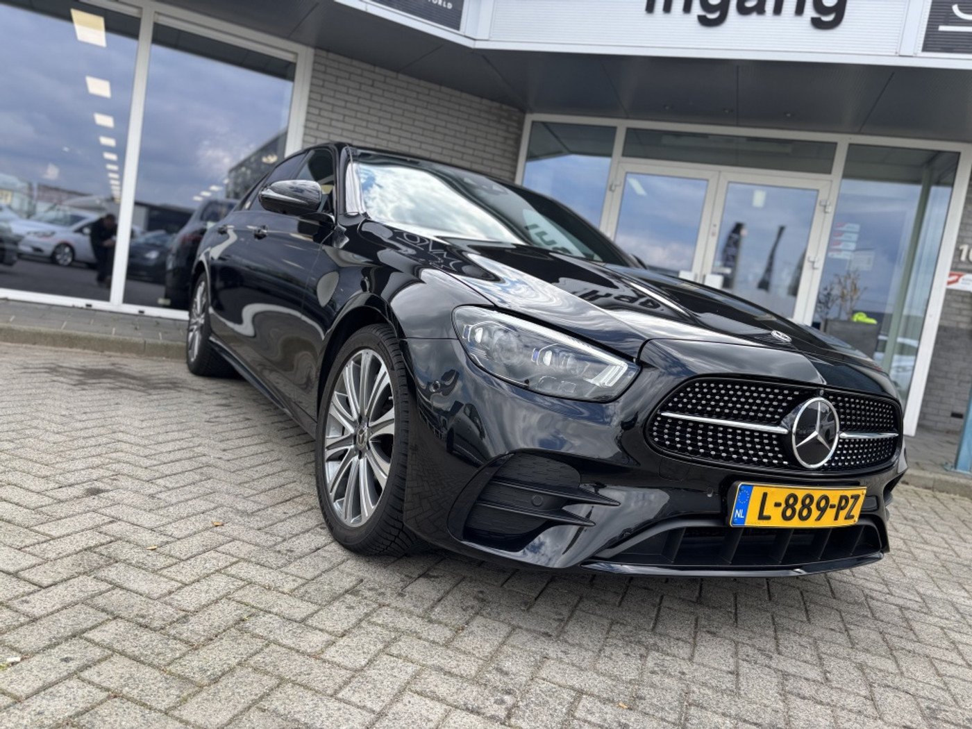 Foto van Mercedes-Benz E 300 E