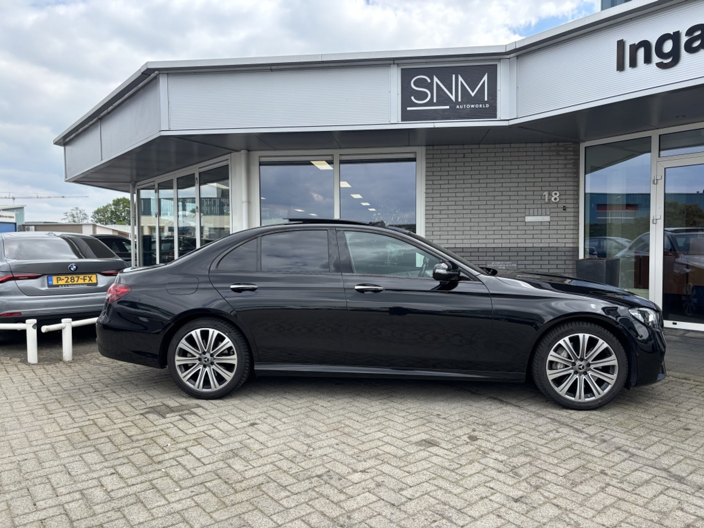 Foto van Mercedes-Benz E 300 E