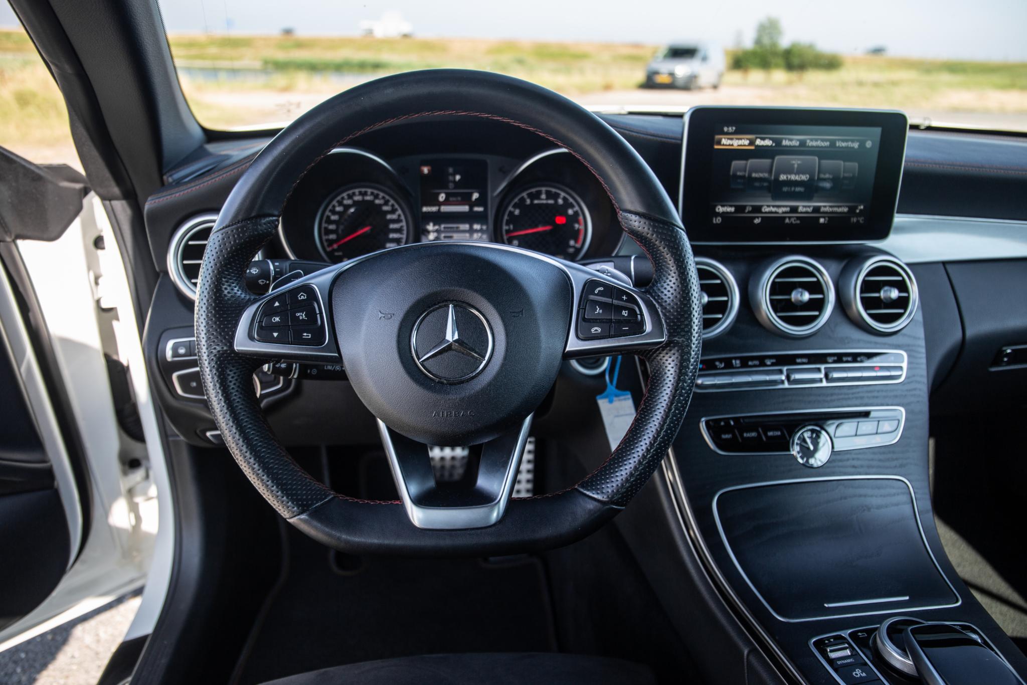 Foto van Mercedes-Benz AMG C 43