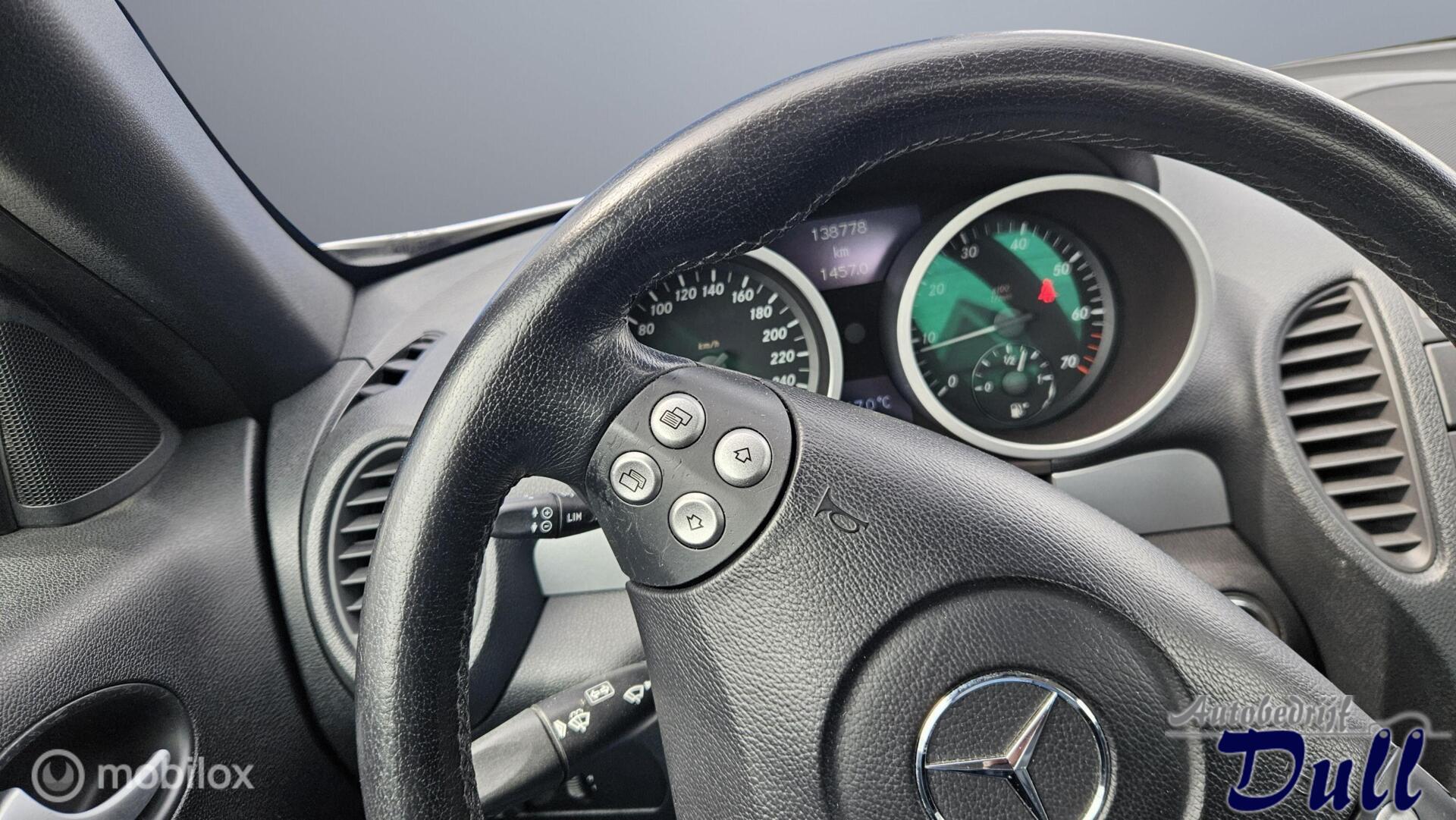 Foto van Mercedes-Benz SLK 200 Kompressor
