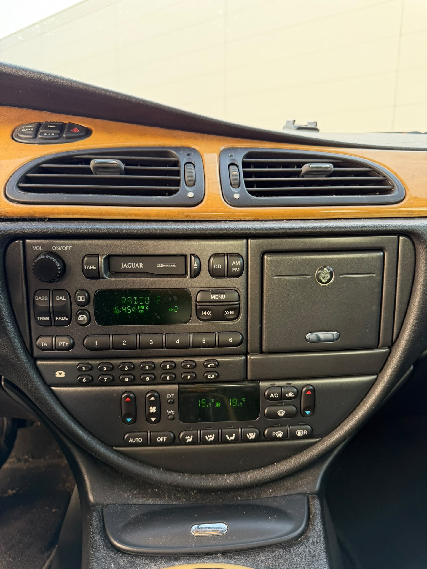 Foto van Jaguar Cars Jaguar S-type 3.0 V6 Executive