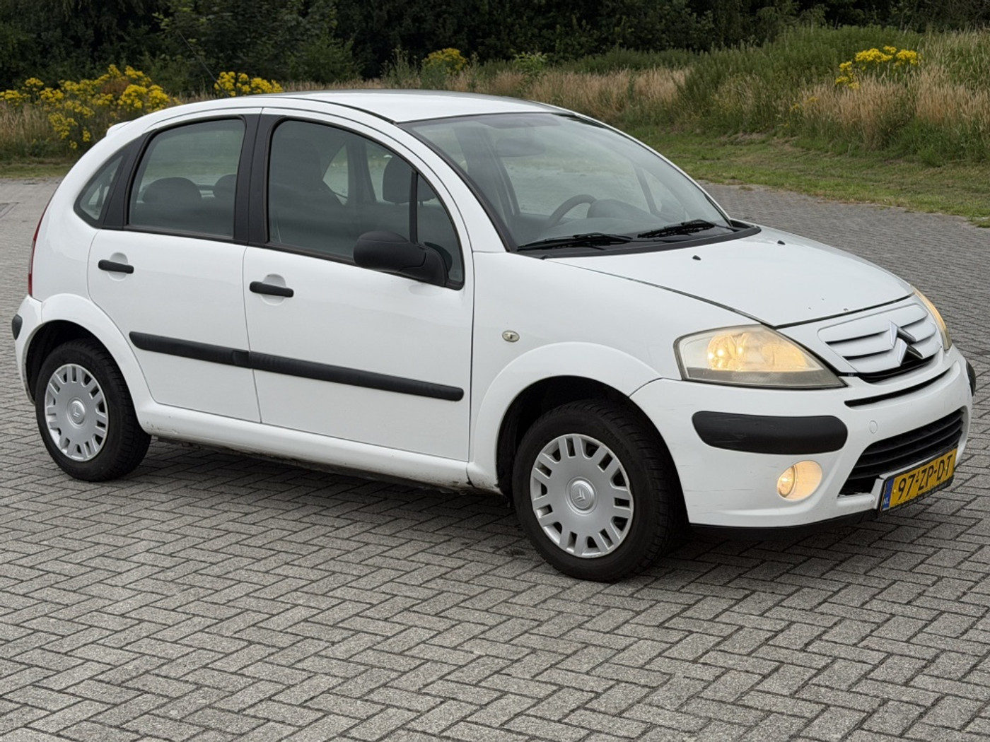 Citroen C3 1.4i Airco Cruise-control Apk:NIEUW BIJ AFLEVERING 2008 - voorkant