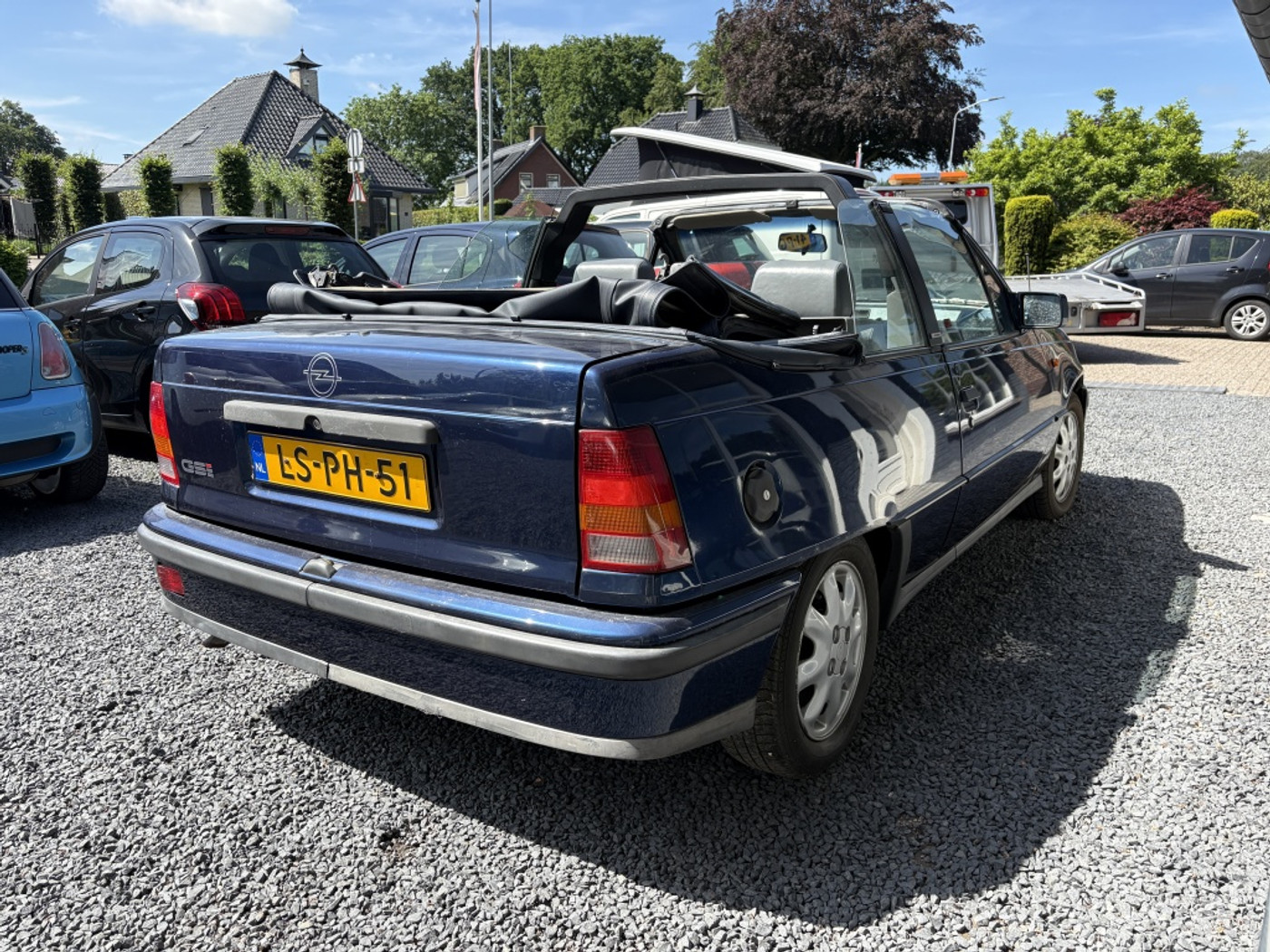 Foto van Opel Kadett-e-cabrio C2.0ne Gsi U9