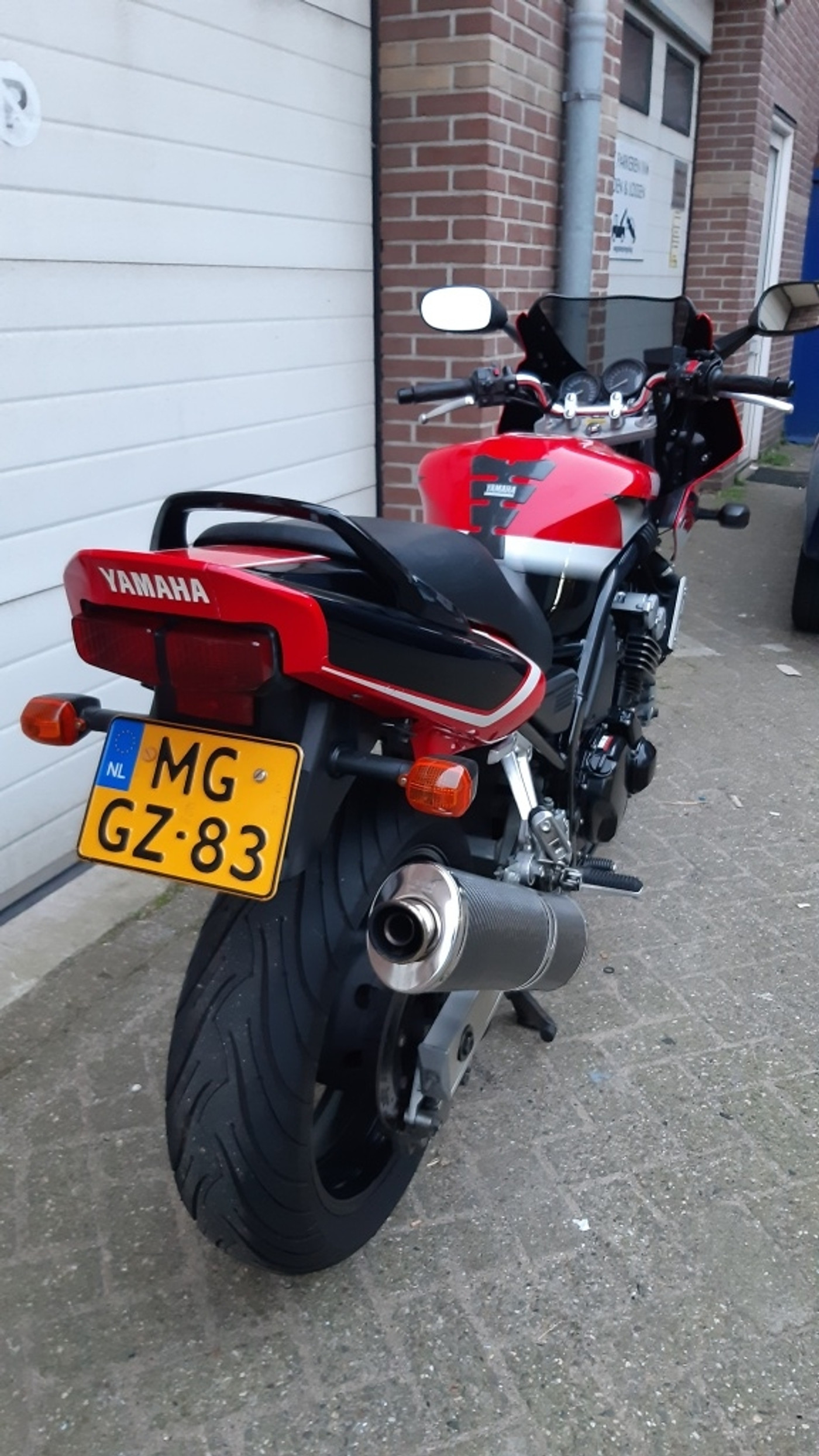 Foto van Yamaha Fzs600