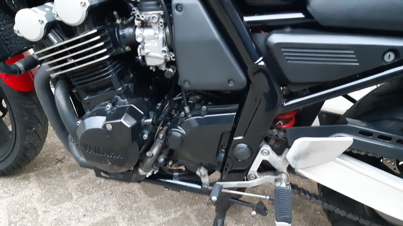 Foto van Yamaha Fzs600