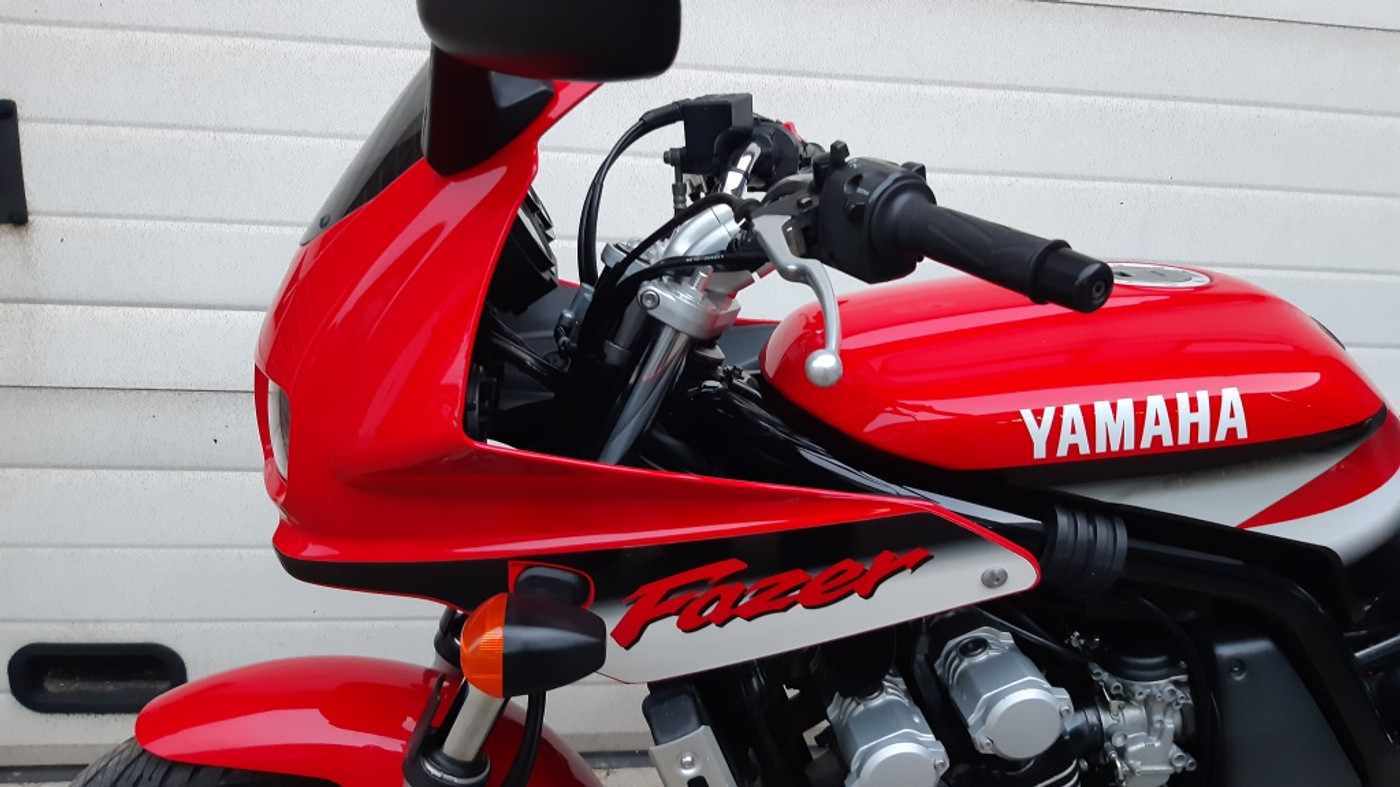 Foto van Yamaha Fzs600