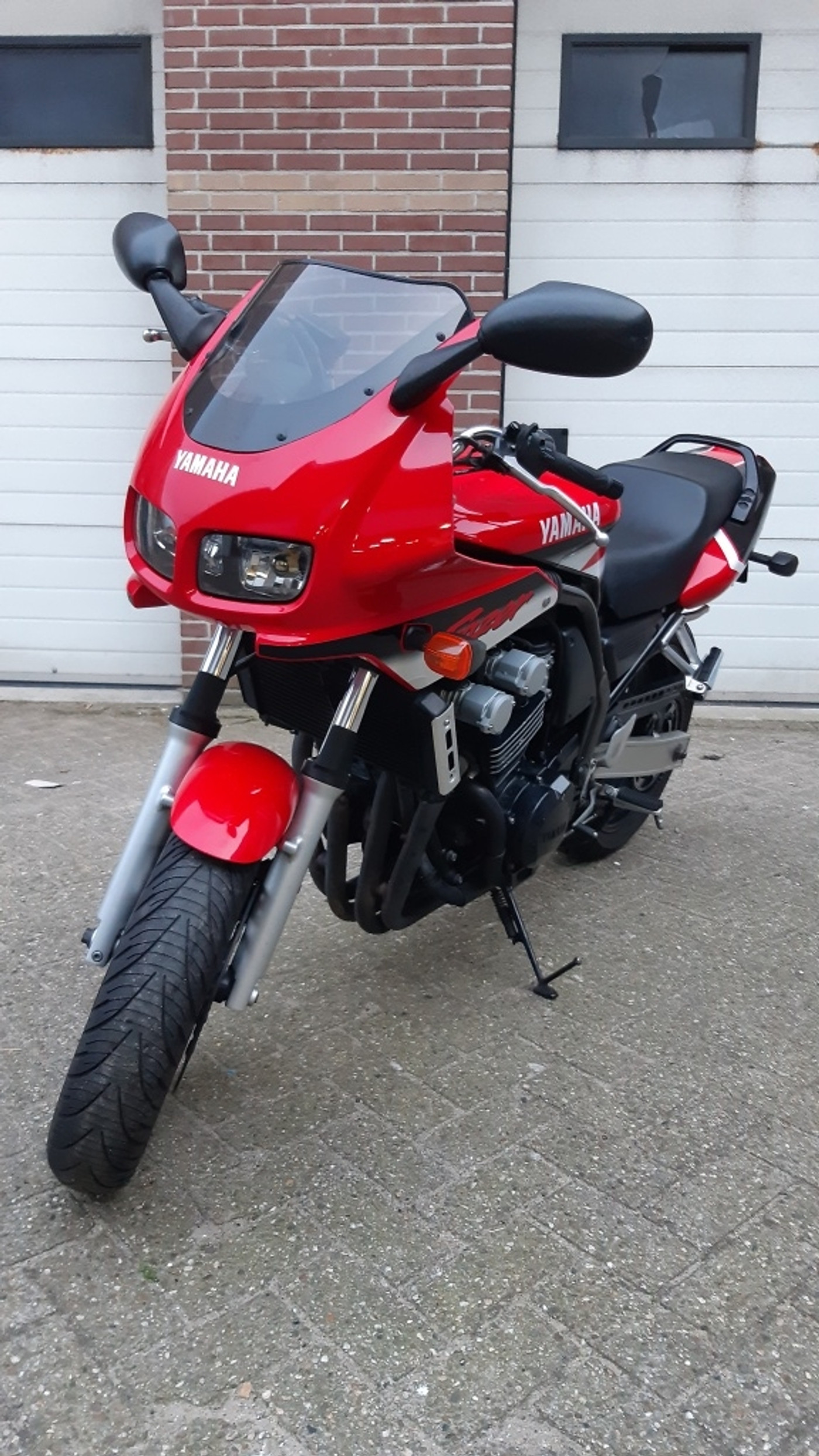 Foto van Yamaha Fzs600