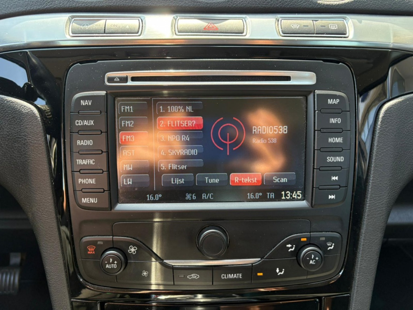 Foto van Ford S-max