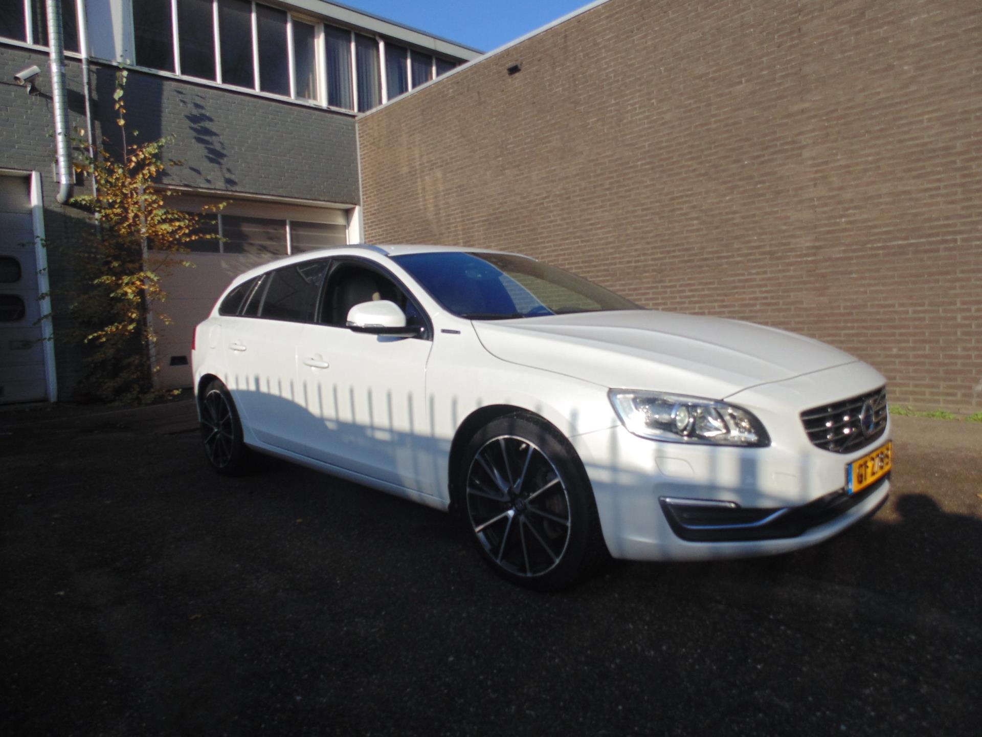 Foto van Volvo V60 Twin Engine