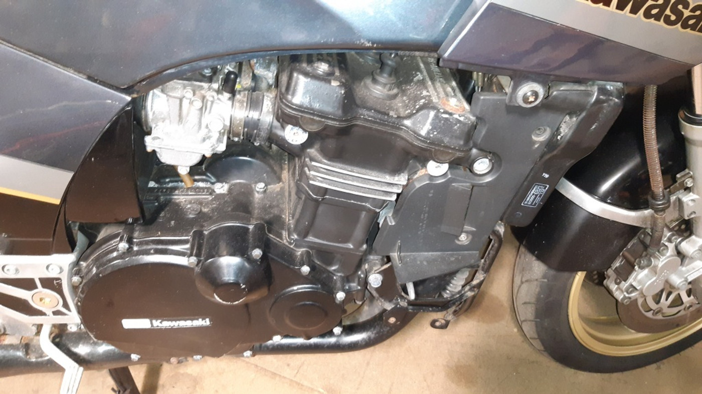 Foto van Kawasaki GPZ 900r