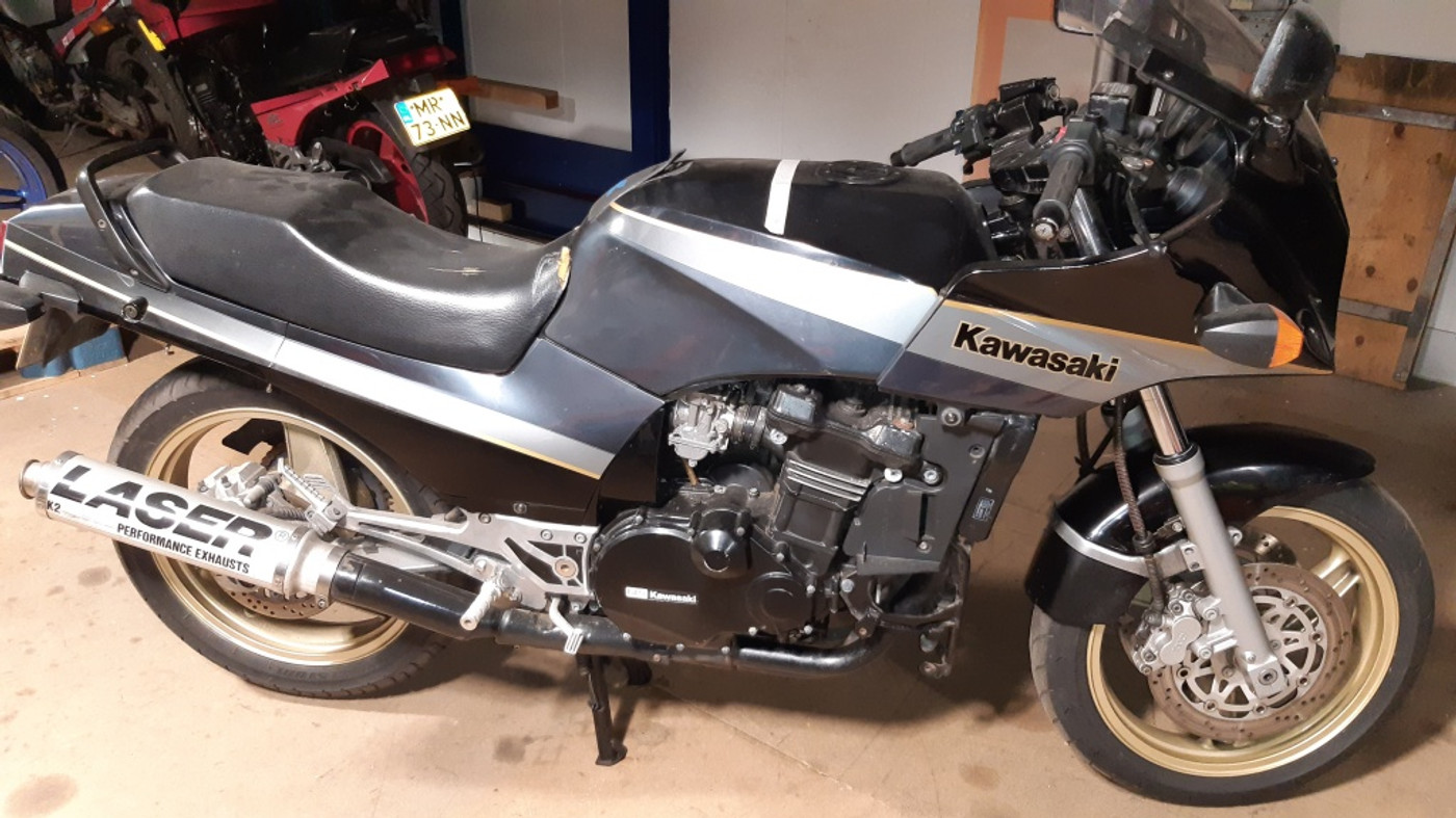 Foto van Kawasaki GPZ 900r